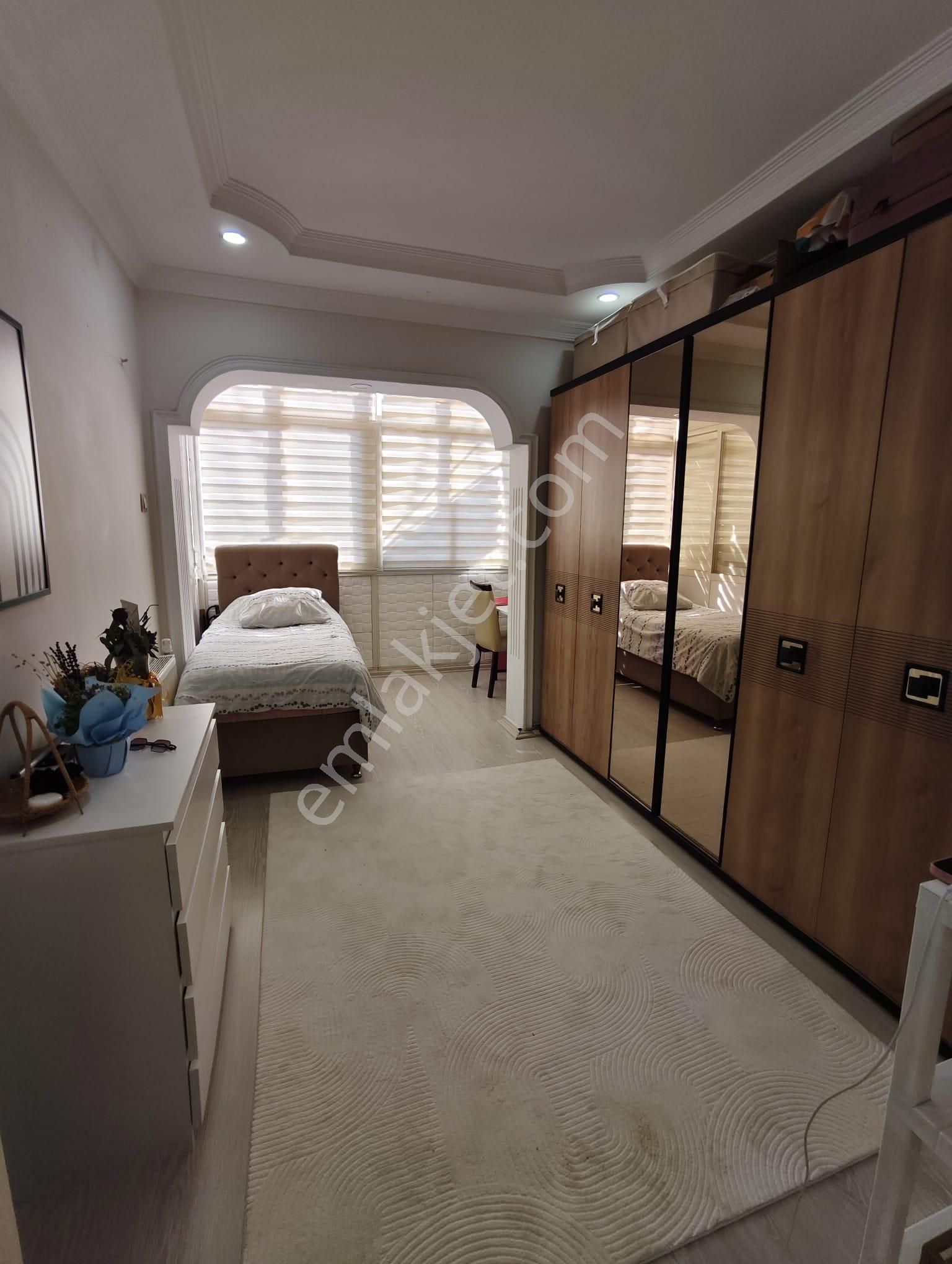 Bayraklı Mansuroğlu Mahallesinde Tadilatlı 2+1 Kiralık Daire - Görsel 5