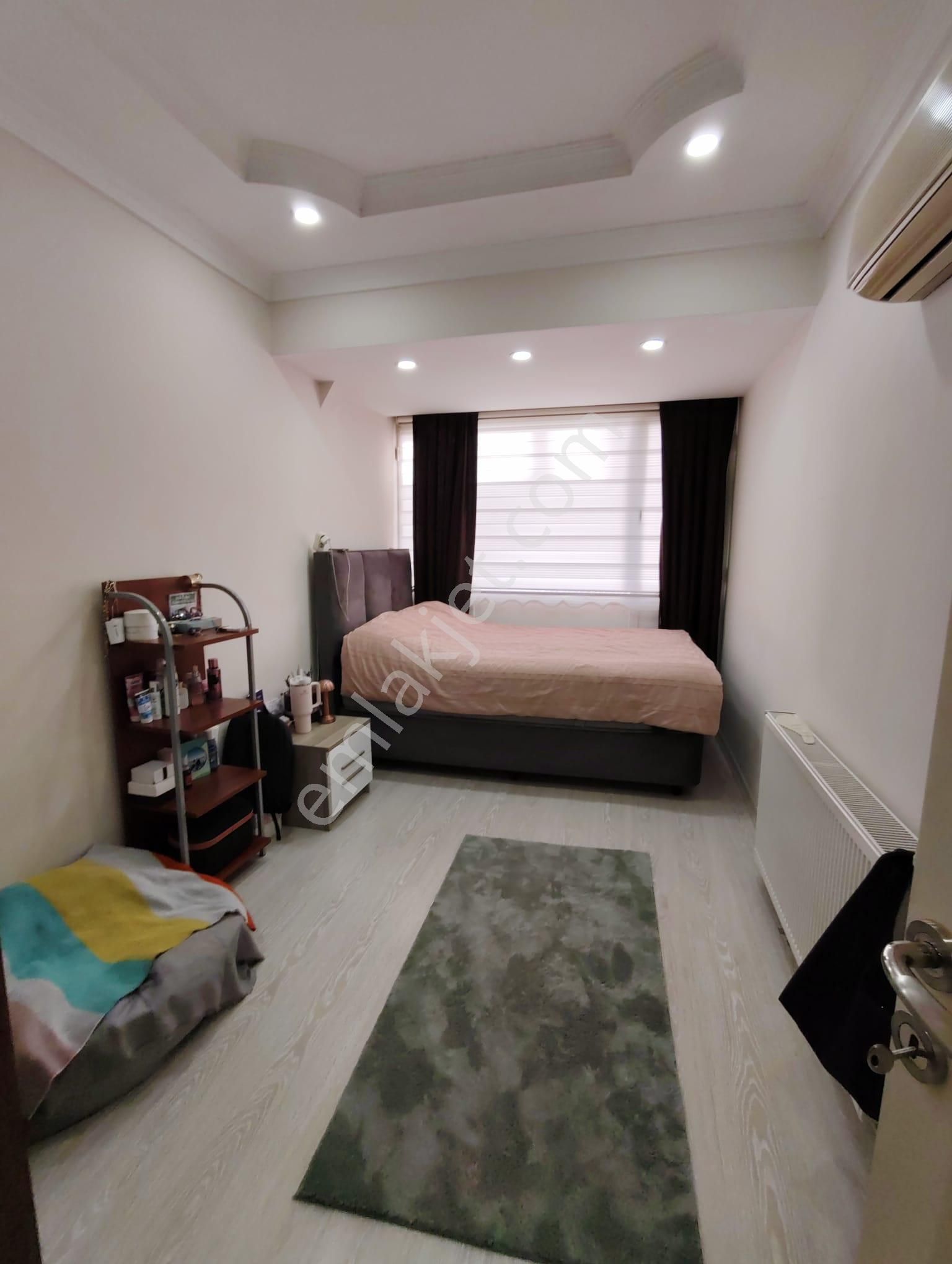 Bayraklı Mansuroğlu Mahallesinde Tadilatlı 2+1 Kiralık Daire - Görsel 23