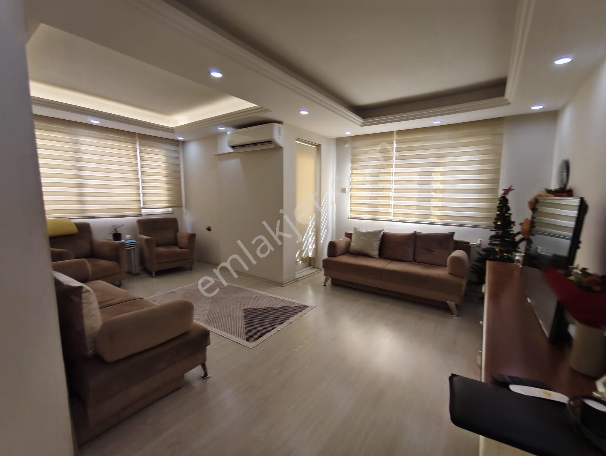 Bayraklı Mansuroğlu Mahallesinde Tadilatlı 2+1 Kiralık Daire - Görsel 3