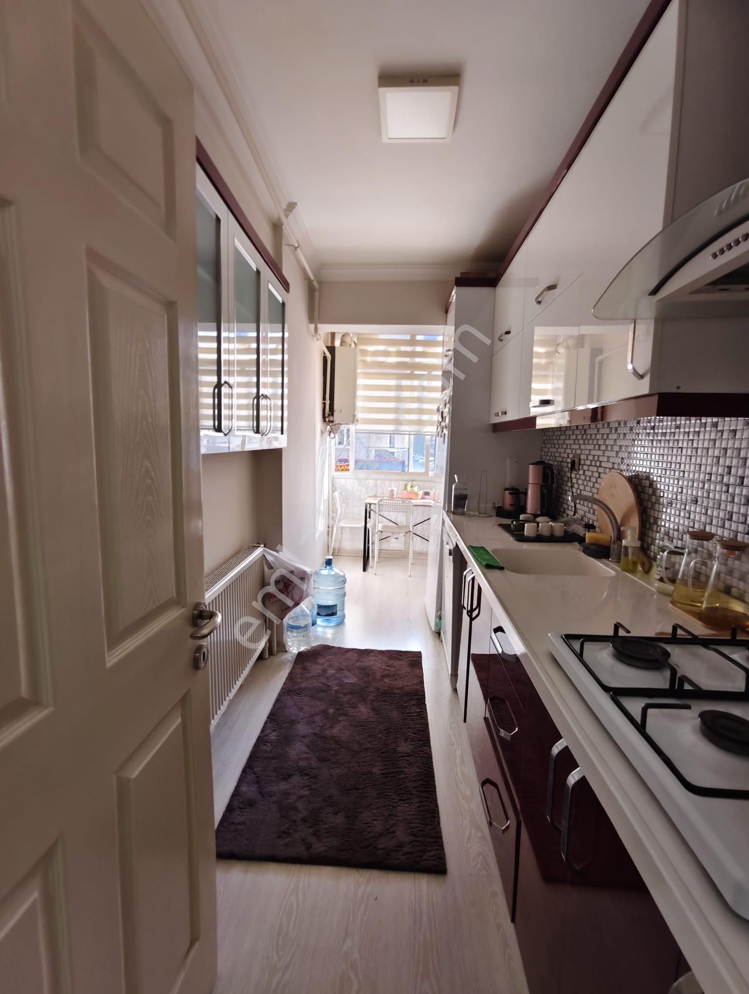 Bayraklı Mansuroğlu Mahallesinde Tadilatlı 2+1 Kiralık Daire - Görsel 17