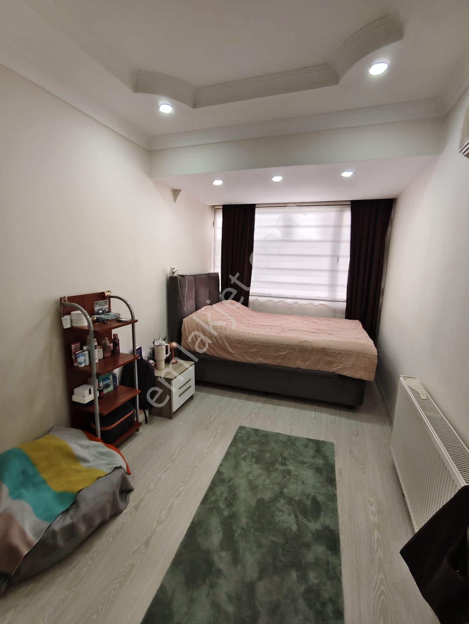 Bayraklı Mansuroğlu Mahallesinde Tadilatlı 2+1 Kiralık Daire - Görsel 4