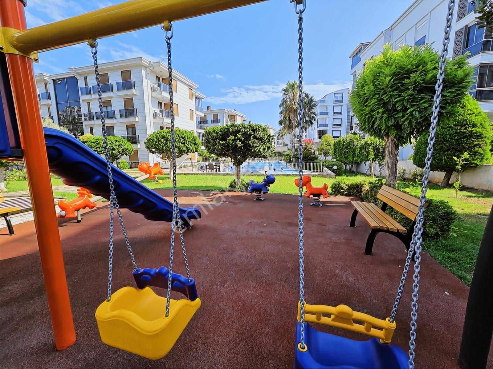 Konyaaltı Havuzlu Site İçerisinde 160m2 3+1 Giriş Katı Daire - Görsel 8