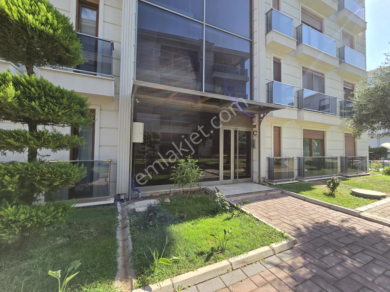 Konyaaltı Havuzlu Site İçerisinde 160m2 3+1 Giriş Katı Daire - Görsel 7