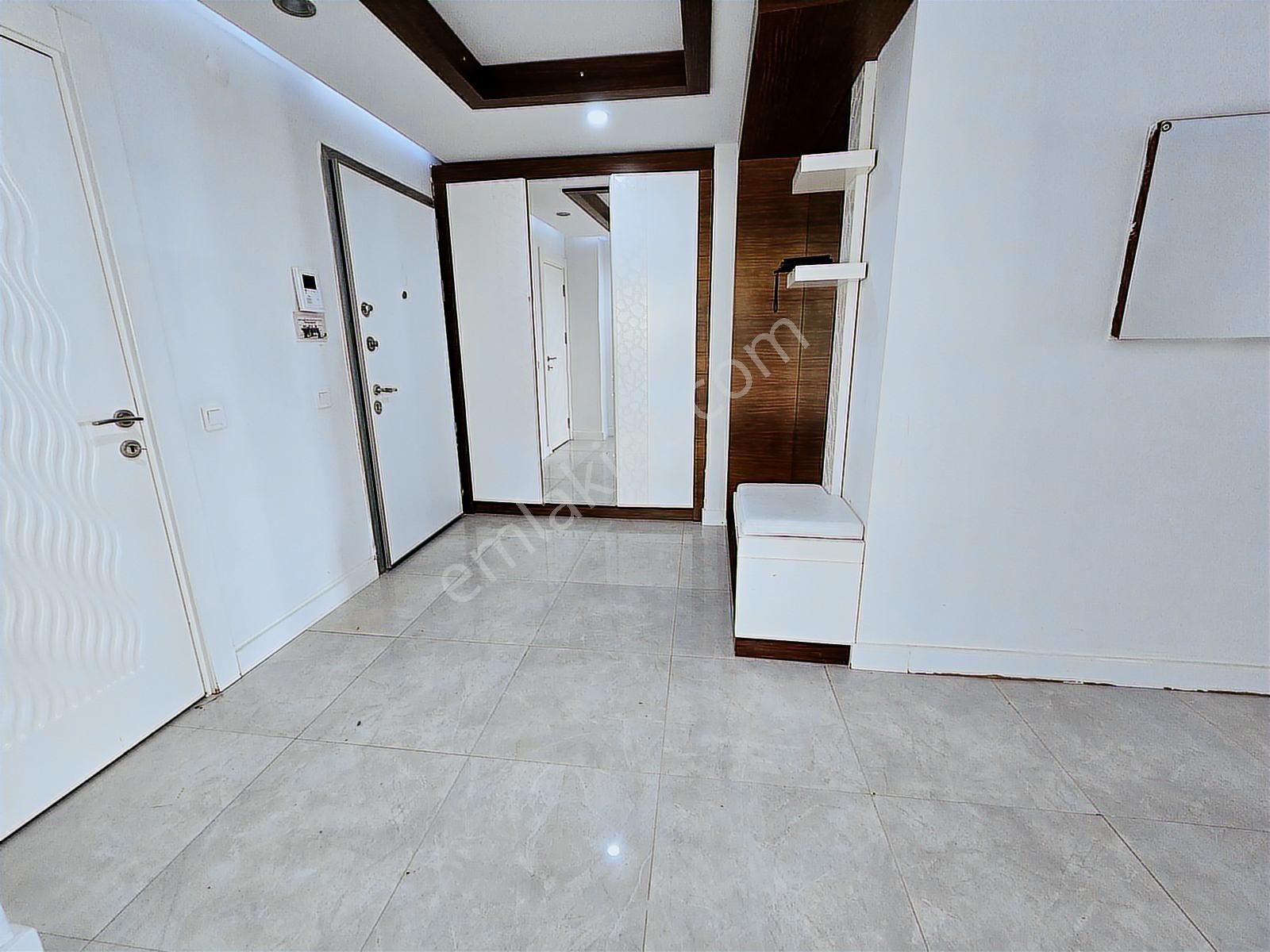Konyaaltı Havuzlu Site İçerisinde 160m2 3+1 Giriş Katı Daire - Görsel 24