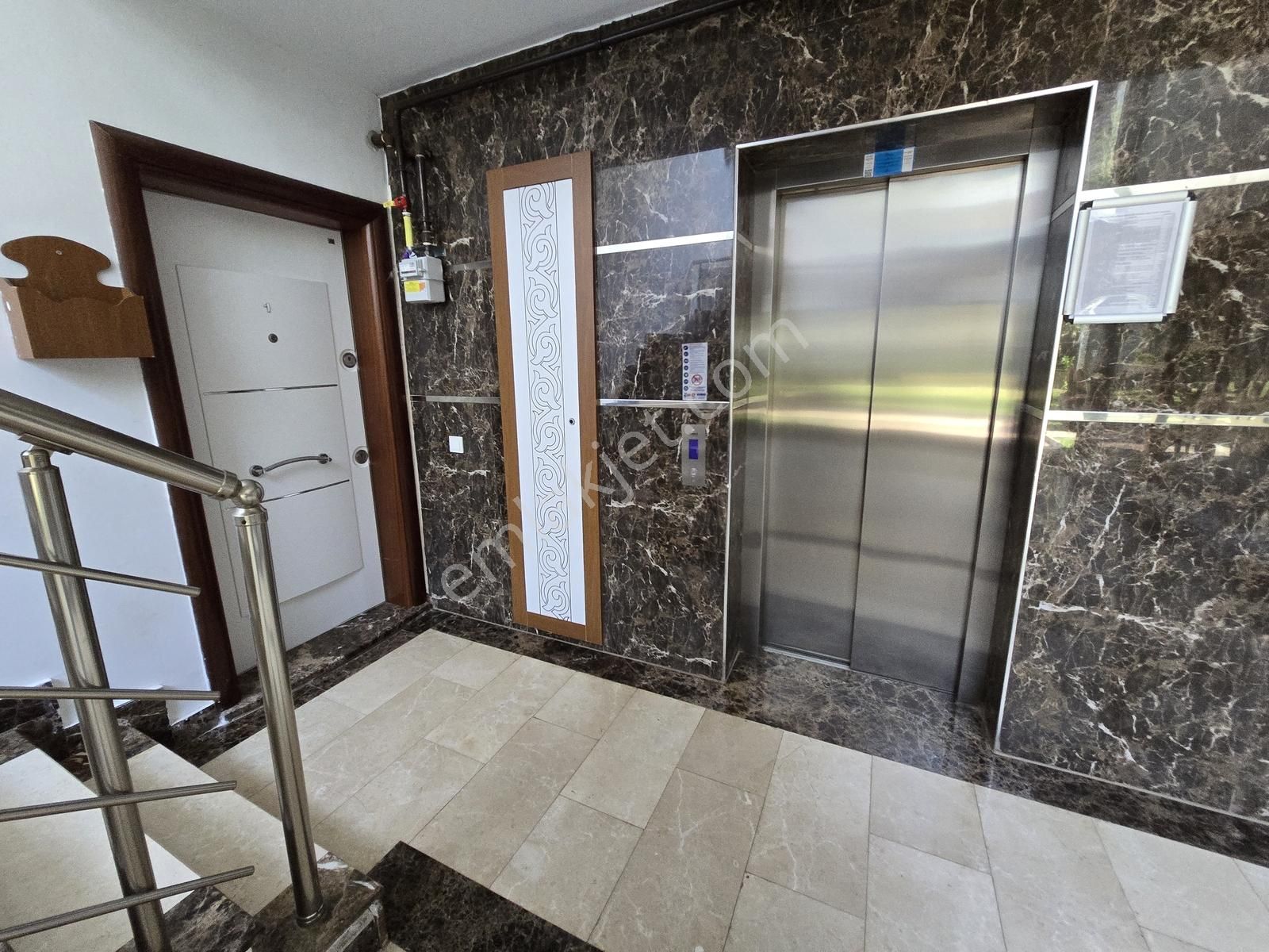 Konyaaltı Havuzlu Site İçerisinde 160m2 3+1 Giriş Katı Daire - Görsel 28