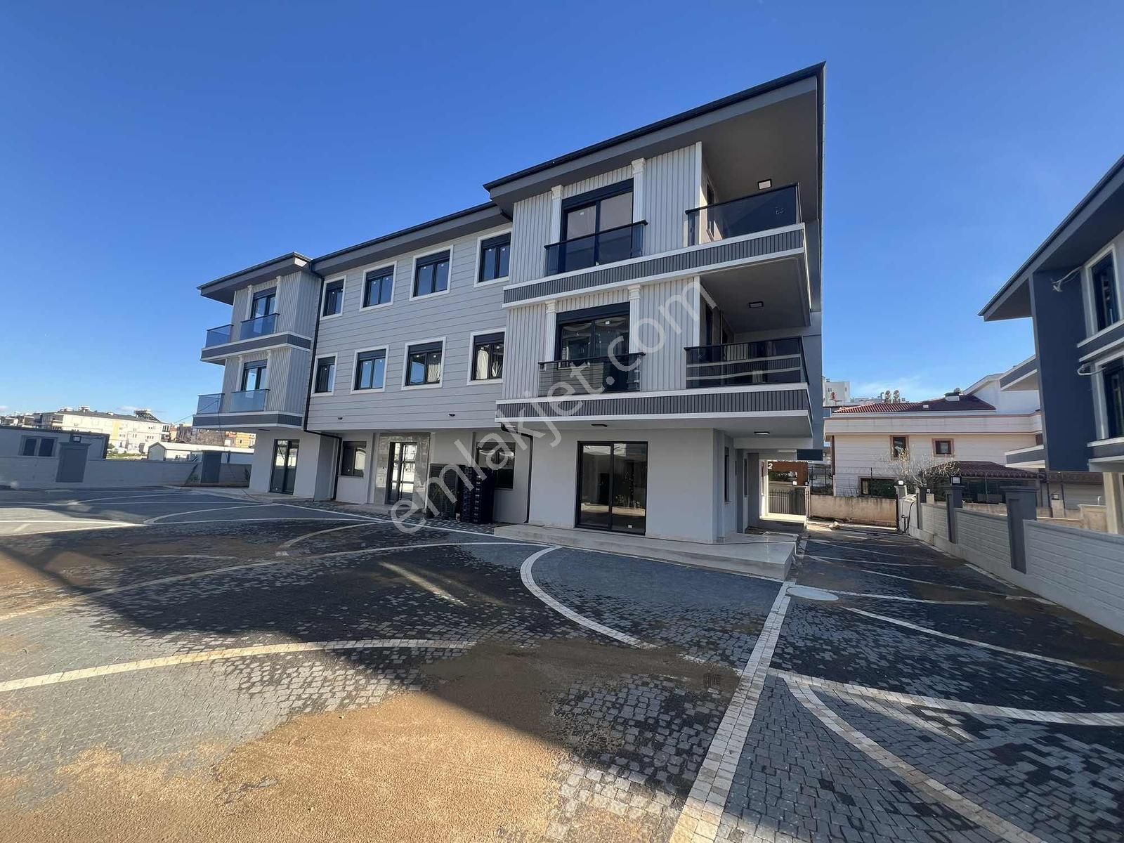 Altınovada Satılık 1+1 Sıfır Daire - Görsel 9