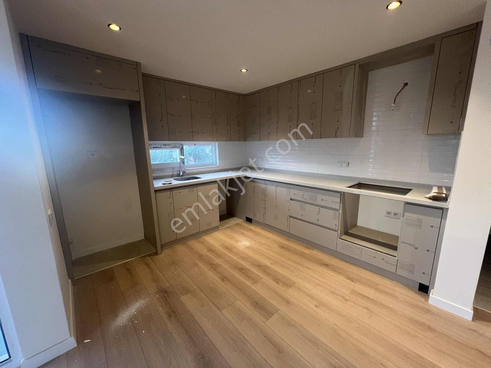 Altınovada Satılık 4+1 Sıfır Asansörlü Lüx Dubleks Daire - Görsel 4