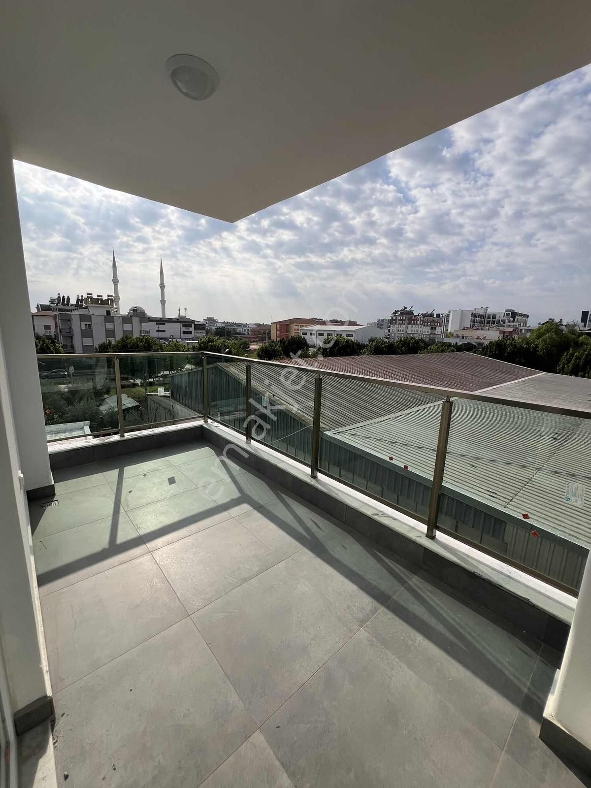 Altınovada Satılık 4+1 Sıfır Asansörlü Lüx Dubleks Daire - Görsel 14