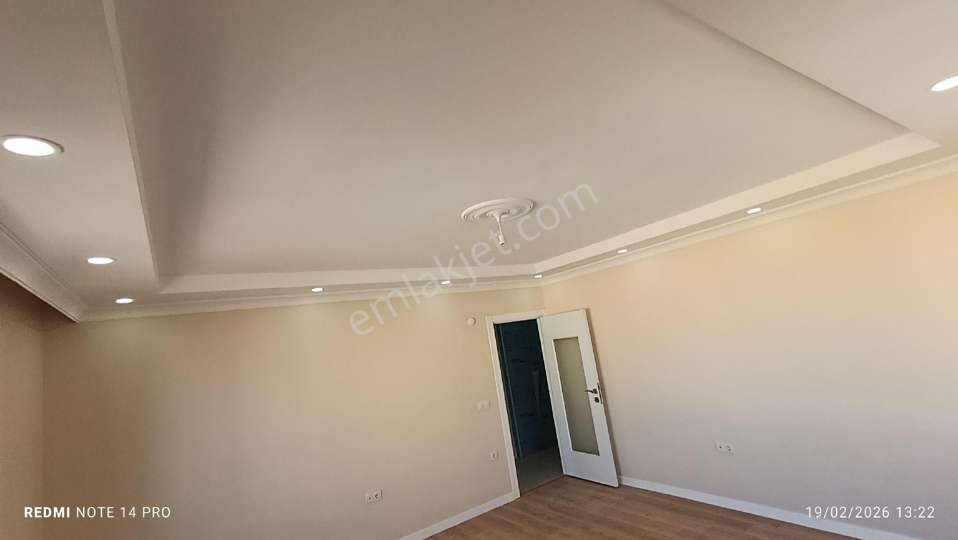 Avciılar Firizkoyde Sahibinden Muhteşem Manzaralı 2+1 Ebeveyn Banyolu Önü Full Açık Karanlık Odası - Görsel 13