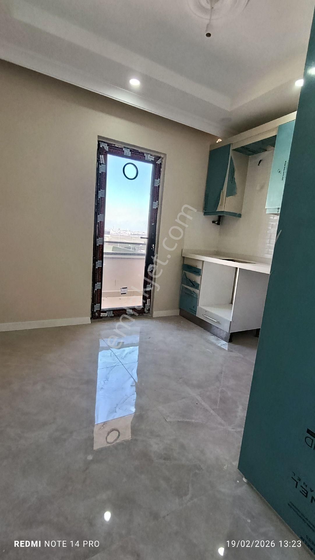 Avciılar Firizkoyde Sahibinden Muhteşem Manzaralı 2+1 Ebeveyn Banyolu Önü Full Açık Karanlık Odası - Görsel 12