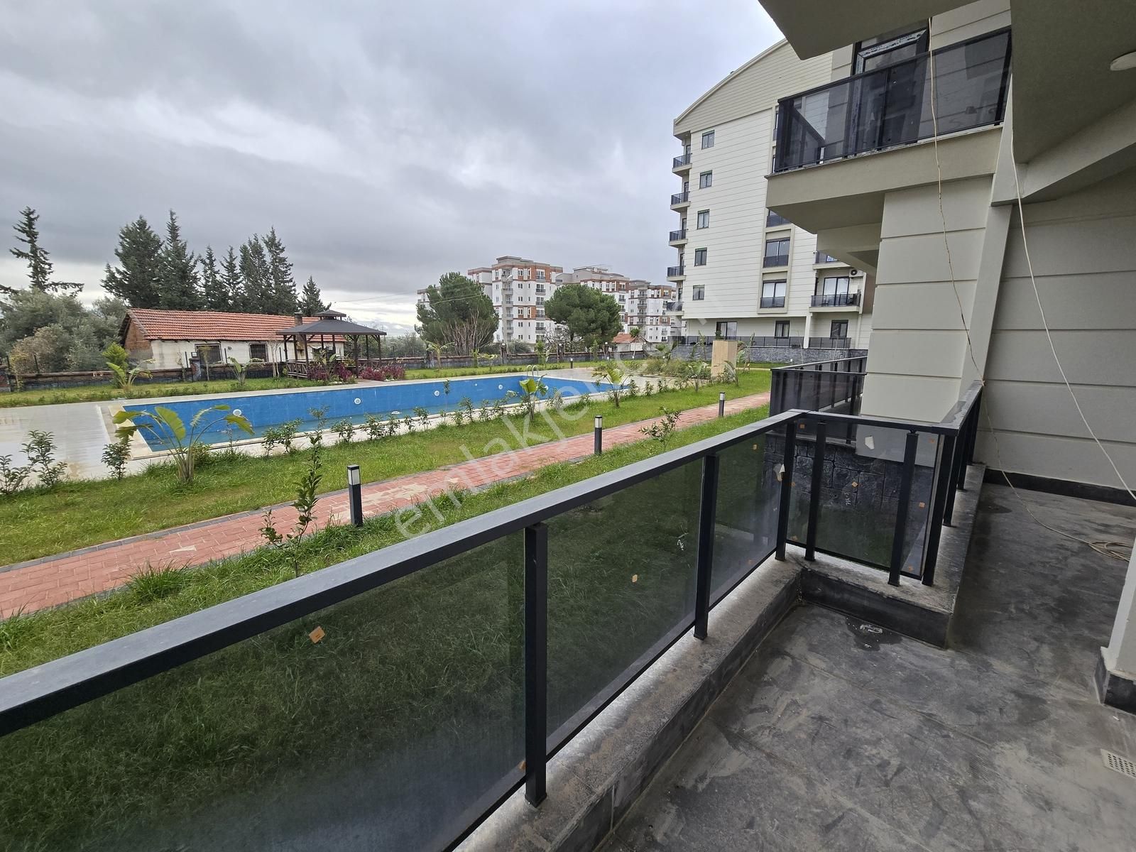Varsak Fevzi Çakmak Mahallesi Havuz Cepheli Satılık 1+1 Daire - Görsel 6