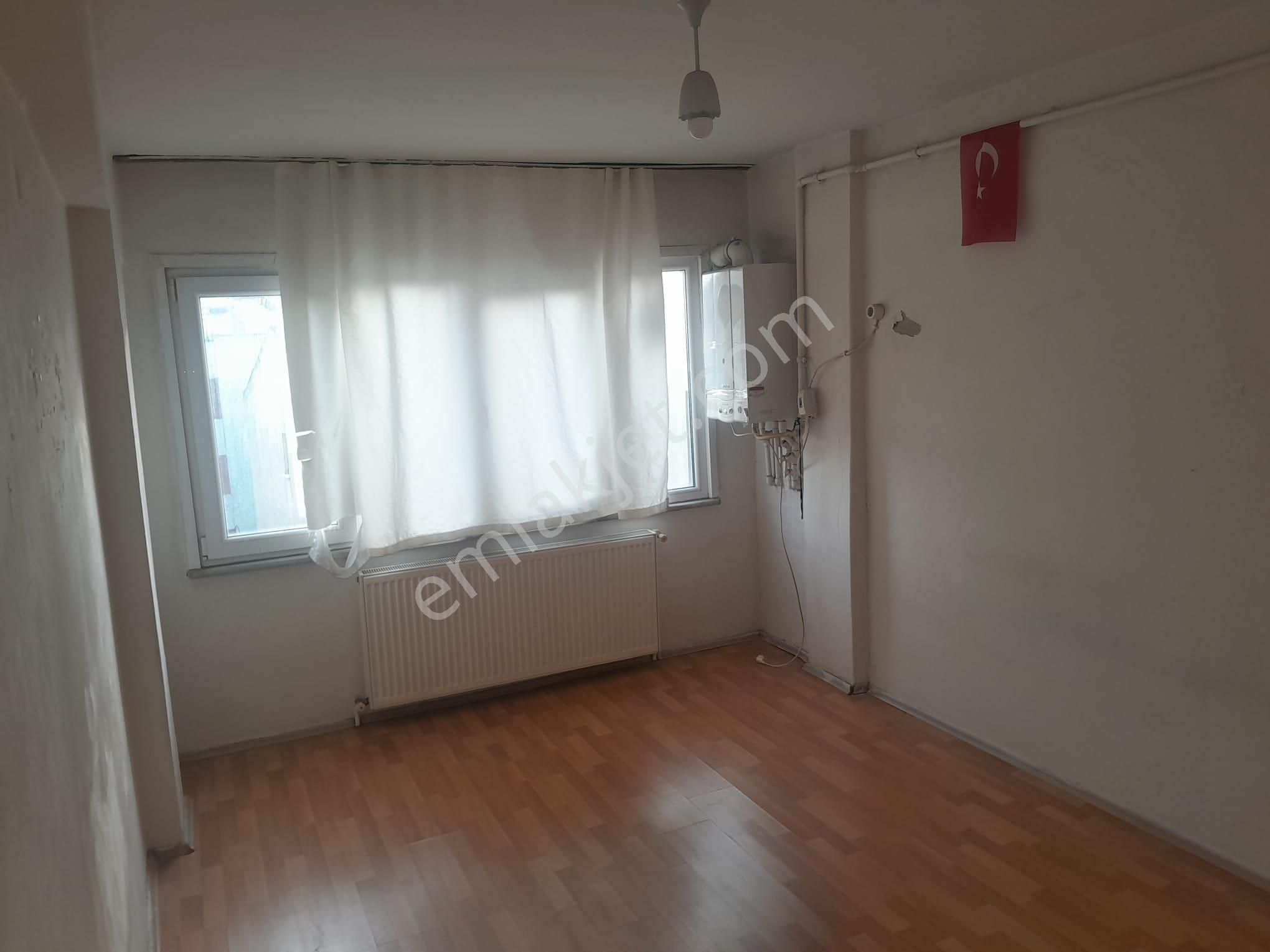 Bayrampaşa Demirkapı Caddesinde Şevvikkuvvete Yakın 1+1/75m2/3. Kat Kiralık Daire - Görsel 2