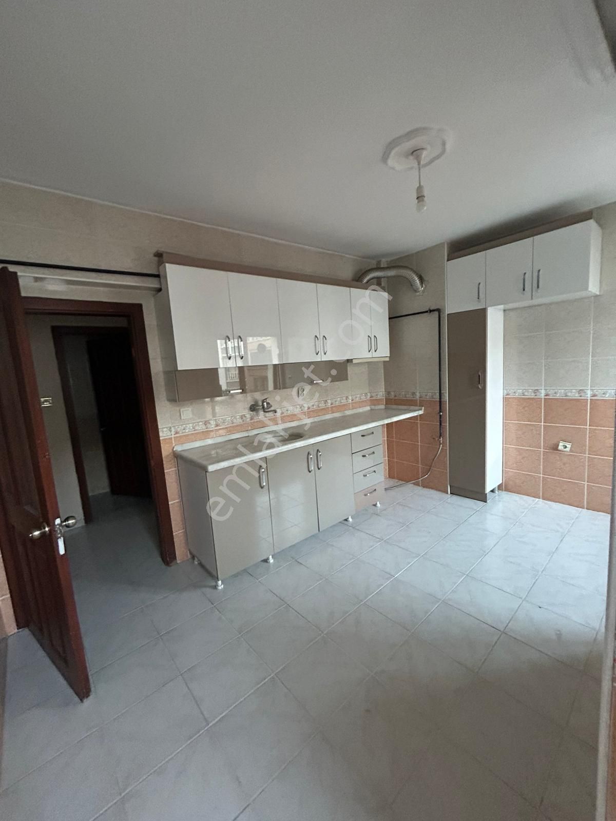 Geniş Kiralık Daire İsteyenlere Osmangazi Mah Orta Kat 3+1 Yapılı - Görsel 10