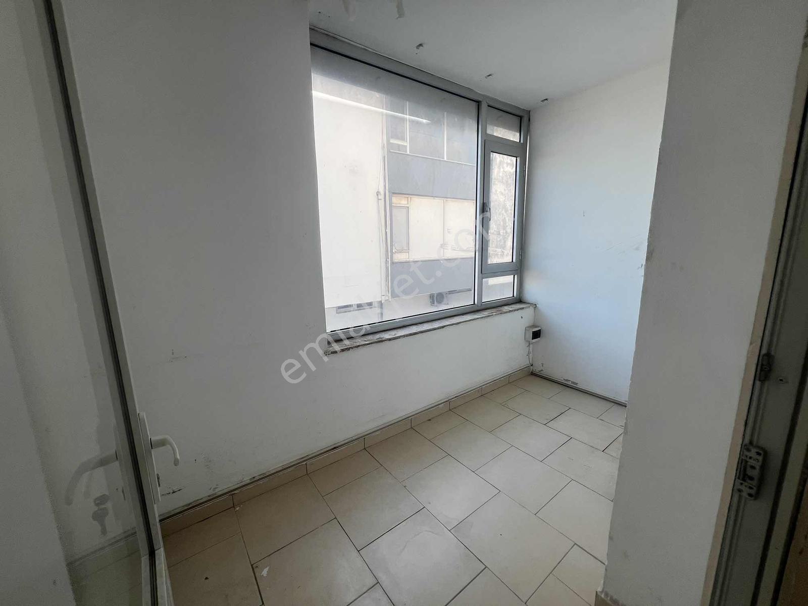Altınovada Kiralık Ruhsatlı 580m2 İş Merkezi - Görsel 9