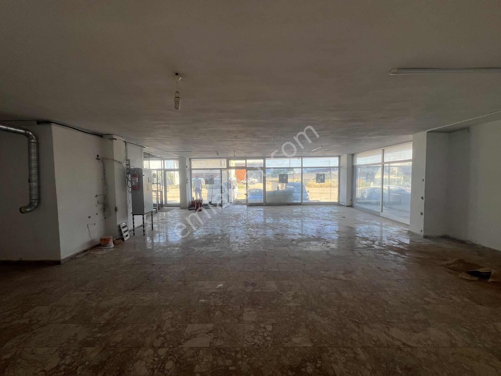 Altınovada Kiralık Ruhsatlı 580m2 İş Merkezi - Görsel 16