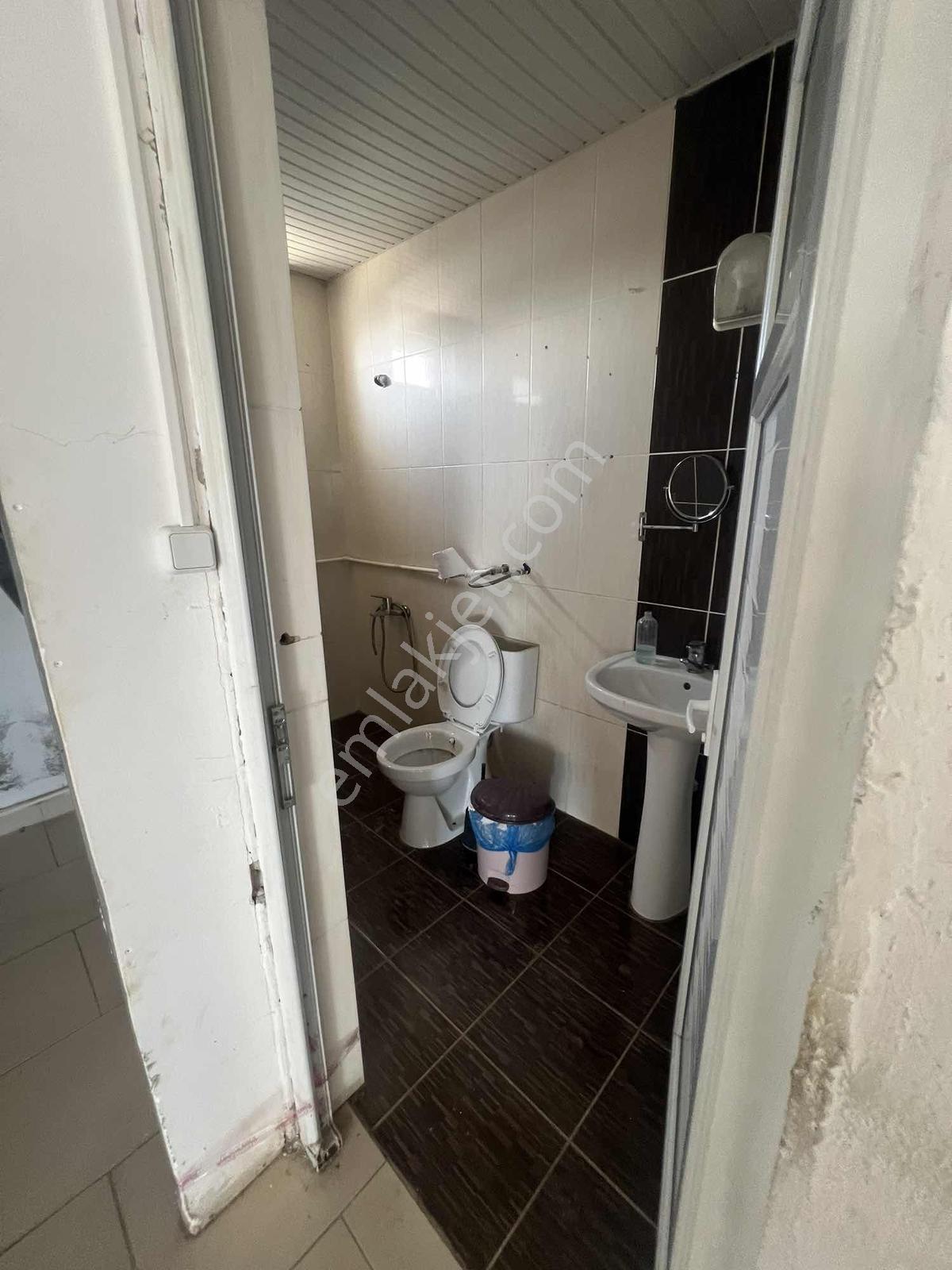 Altınovada Kiralık Ruhsatlı 580m2 İş Merkezi - Görsel 8