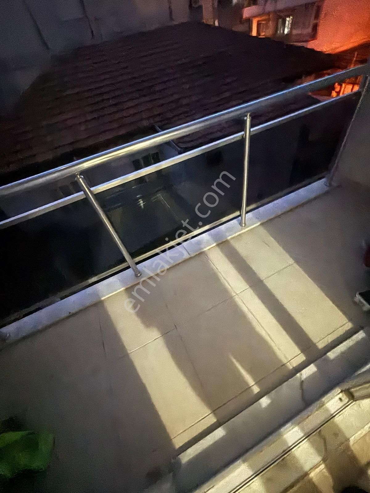 Kaan Emlaktan Topraklıkta Otogara Yakın 1+1 Arakat Balkonlu Eşyalı Apart - Görsel 4