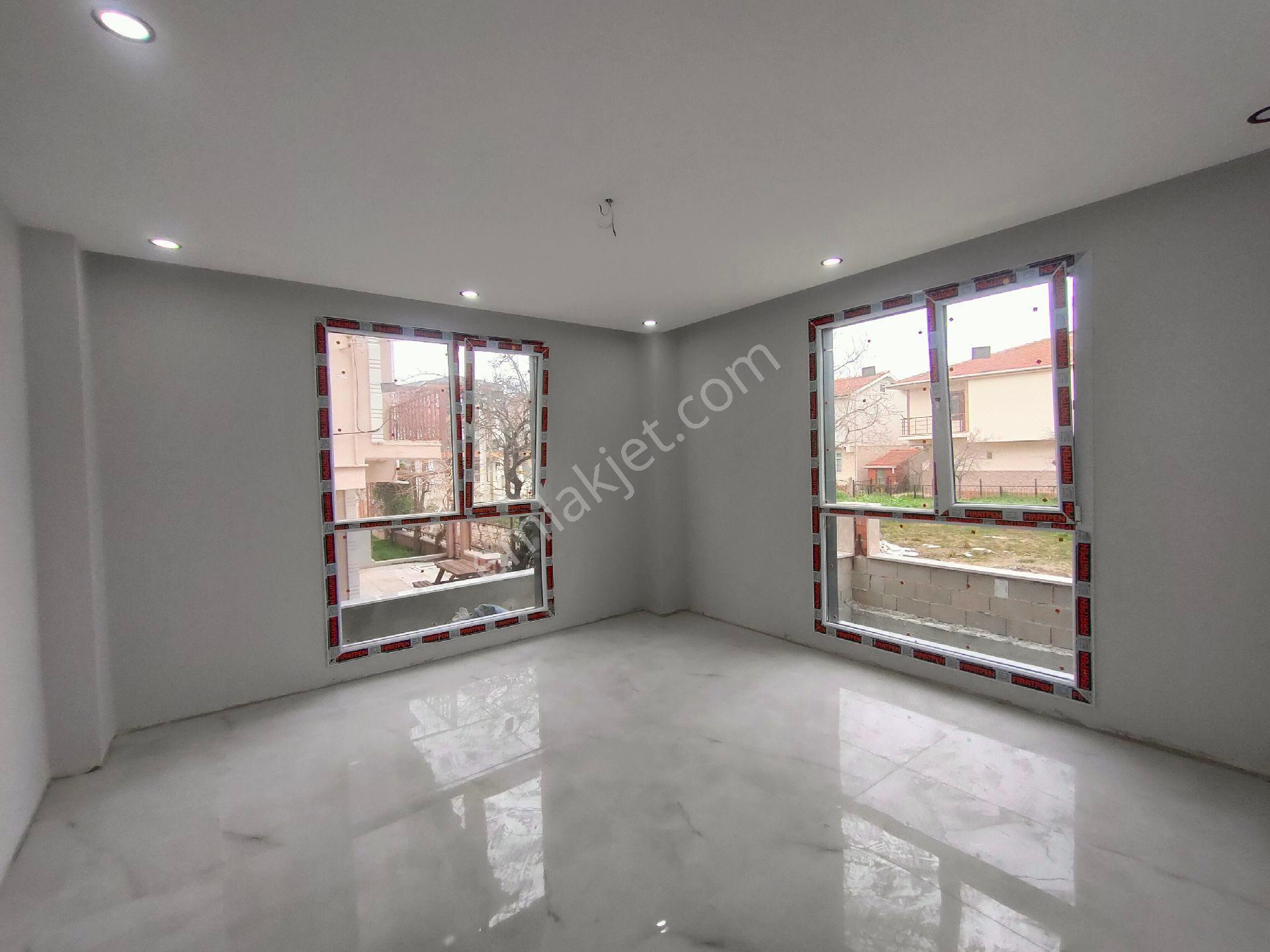 Firmamızdan Sahile Sıfır Sitede 2 Katlı Girişte Odalı - Görsel 19