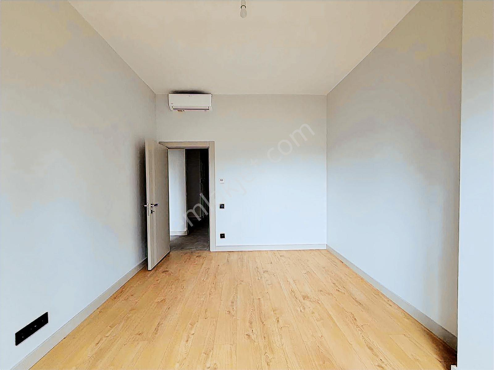 Emlak Konut Çınarköy Evleri'nde 5+1 232 M² | Açık Cephe | Peyzaj - Görsel 5