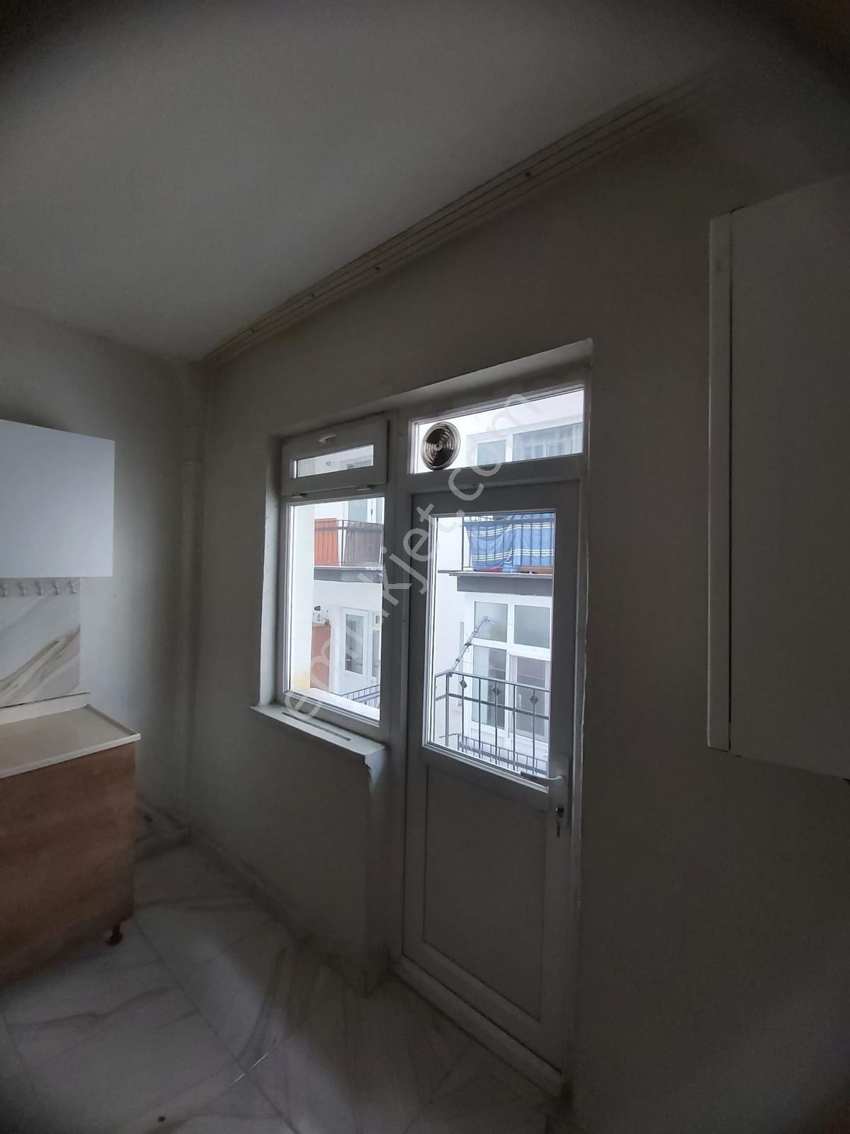 Demetevler 401.caddede Asansörlü 2.kat 3+1 Satılık Daire - Görsel 7