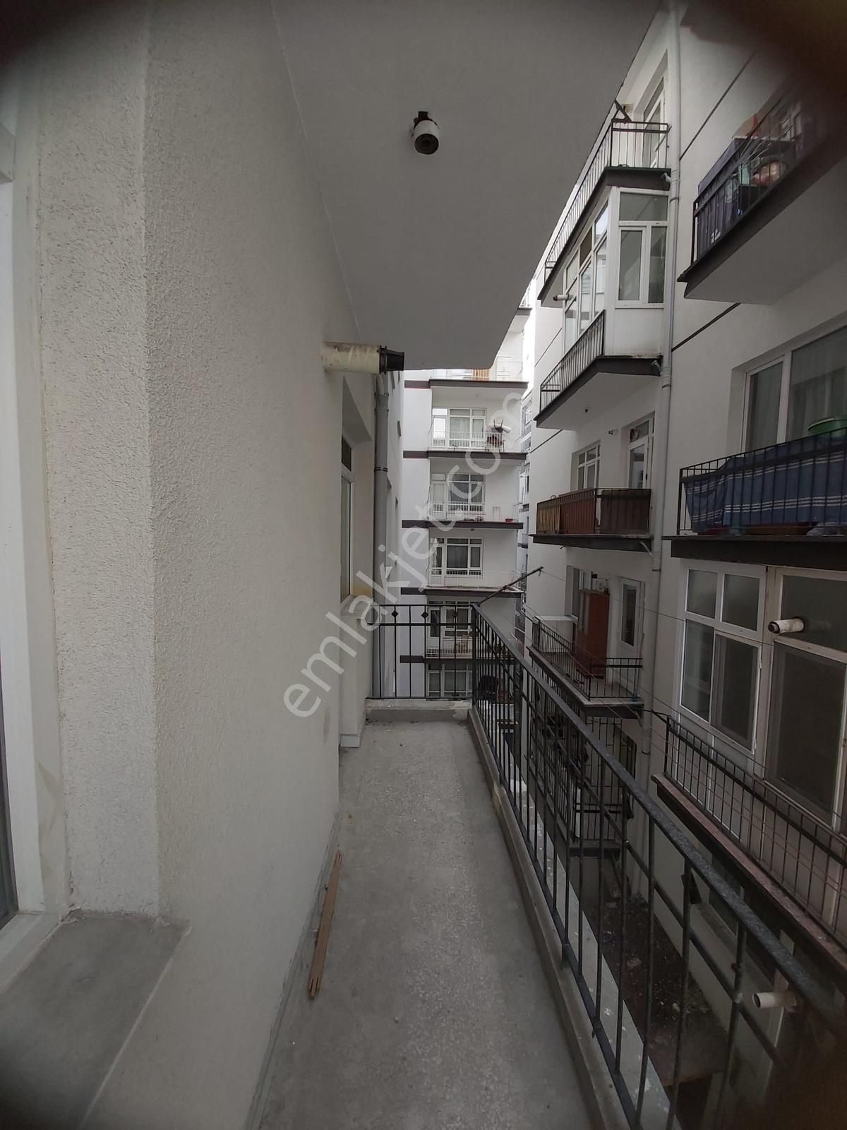 Demetevler 401.caddede Asansörlü 2.kat 3+1 Satılık Daire - Görsel 4