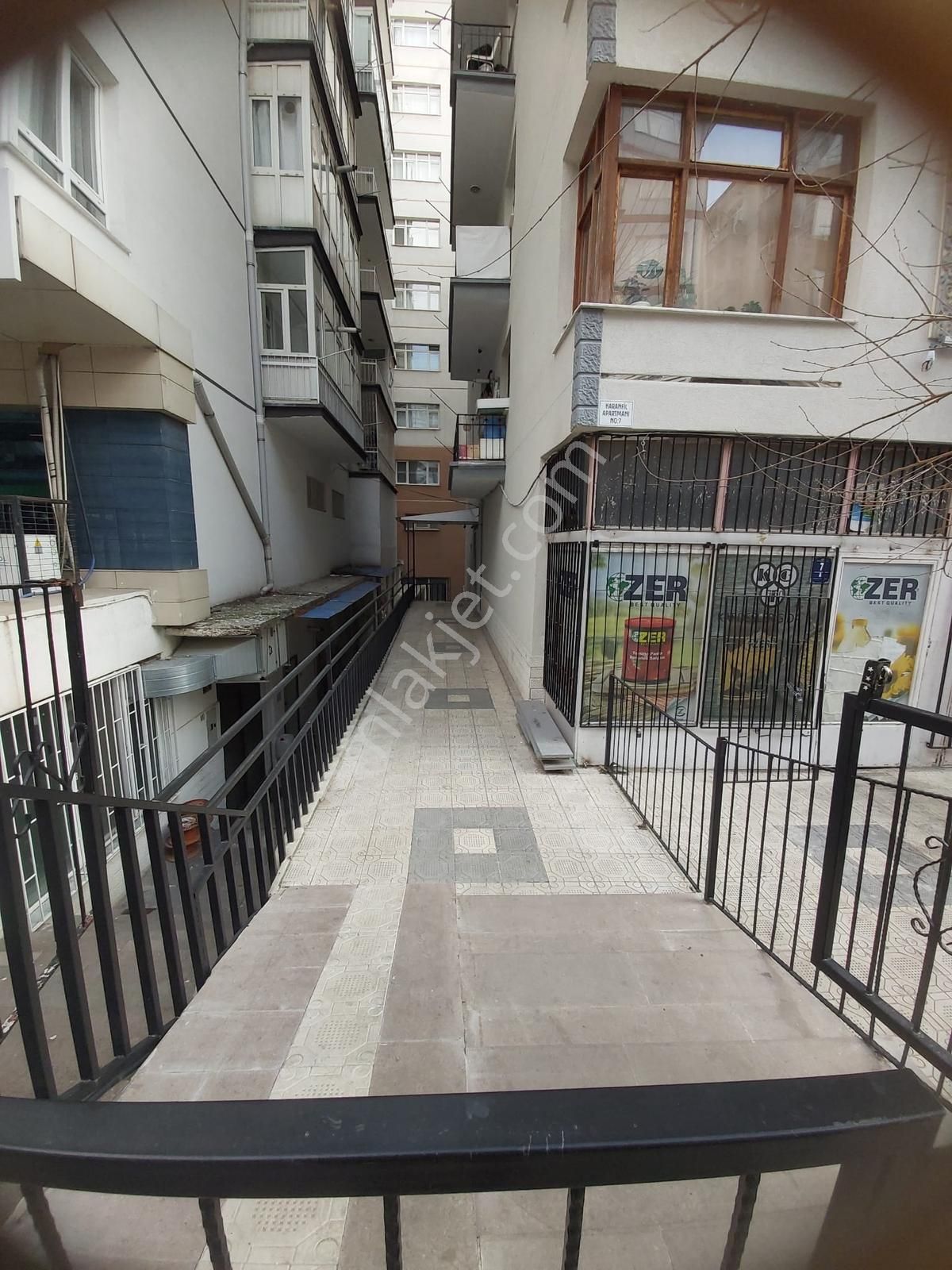 Demetevler 401.caddede Asansörlü 2.kat 3+1 Satılık Daire - Görsel 10