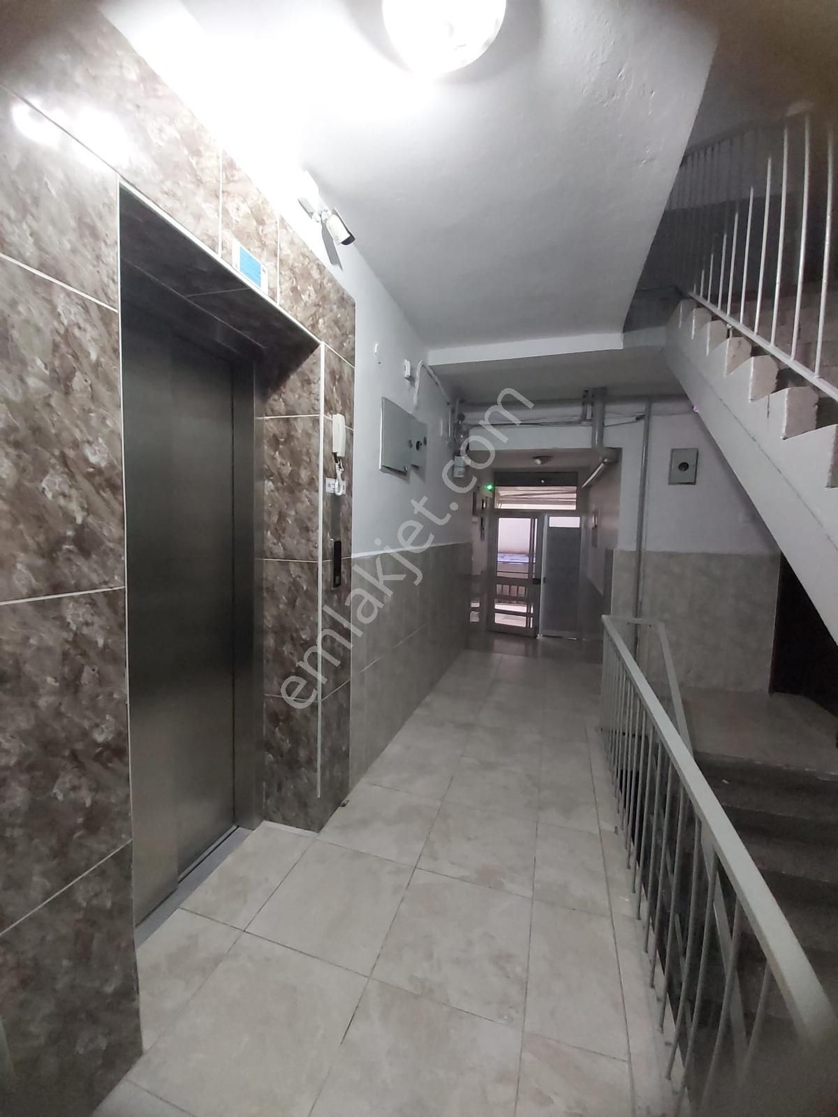 Demetevler 401.caddede Asansörlü 2.kat 3+1 Satılık Daire - Görsel 26