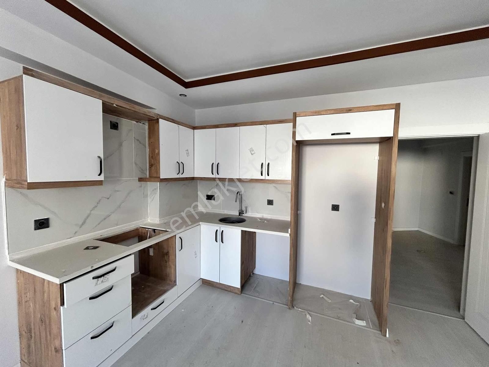 Hüriyet Mah Satılık 2+1 Daire - Görsel 13