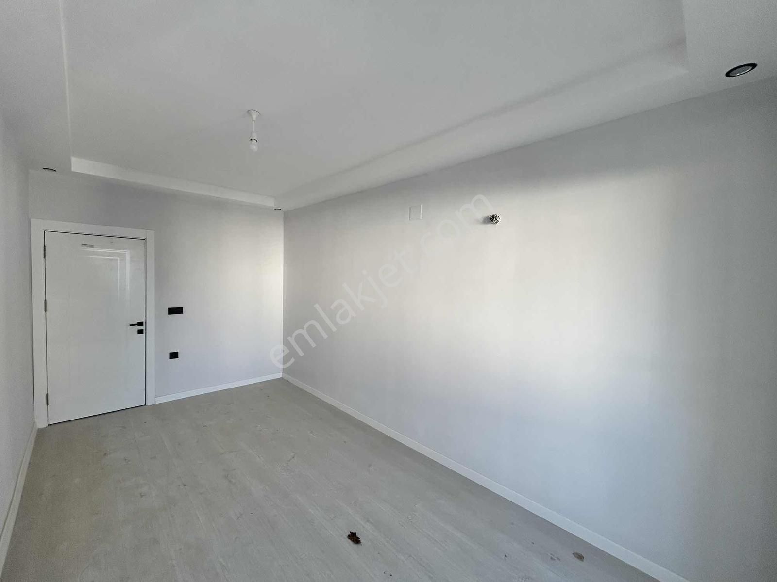 Hüriyet Mah Satılık 2+1 Daire - Görsel 12