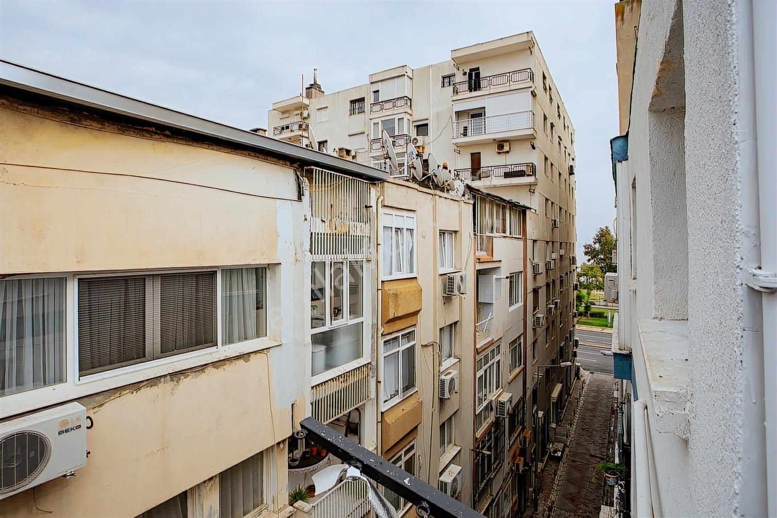 Karşıyaka Alaybey'de Kiralık Denize Yakın 3+1 Daire - Görsel 22