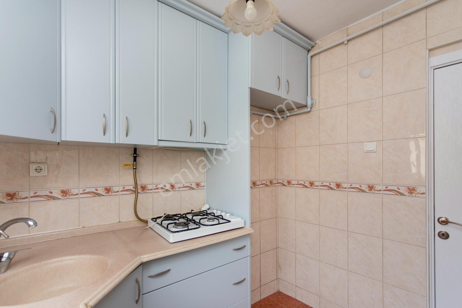Karşıyaka Alaybey'de Kiralık Denize Yakın 3+1 Daire - Görsel 7