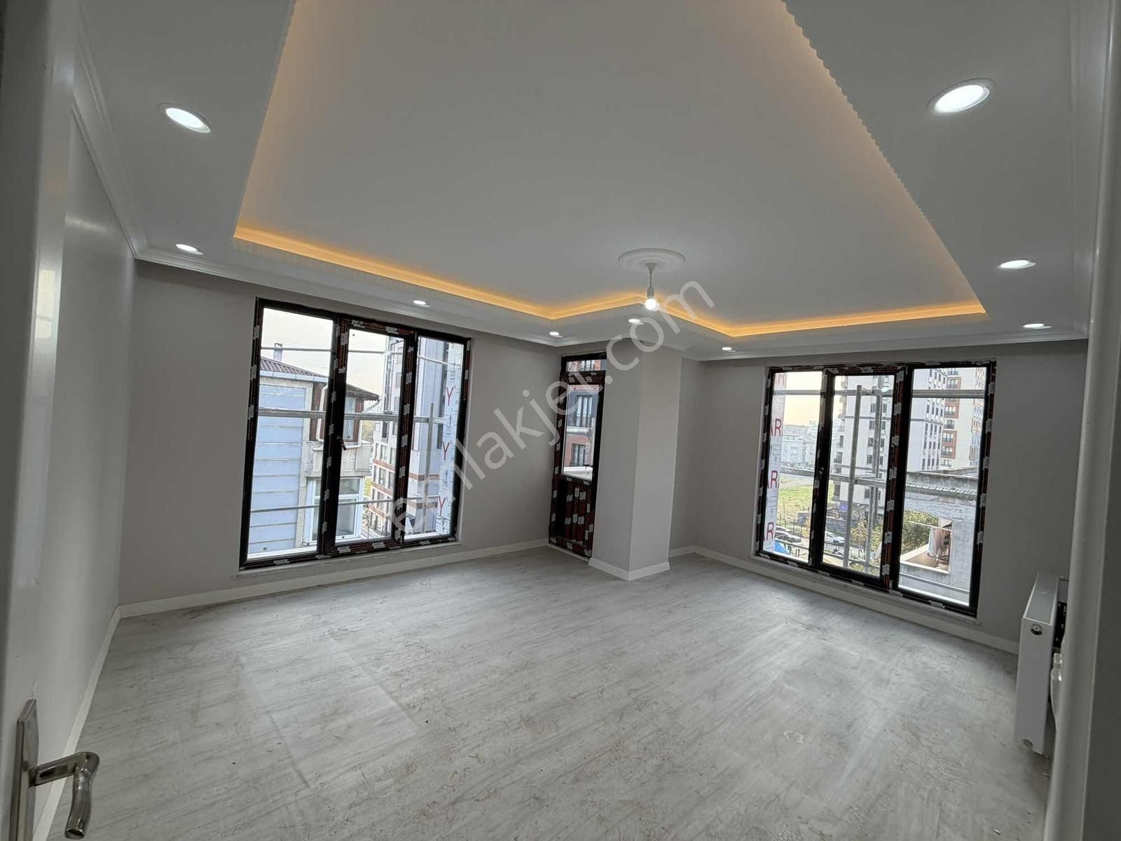 Belediye Karşısında 3+1 4.kat Güney Cephe Sıfır Lüx Daire - Görsel 12