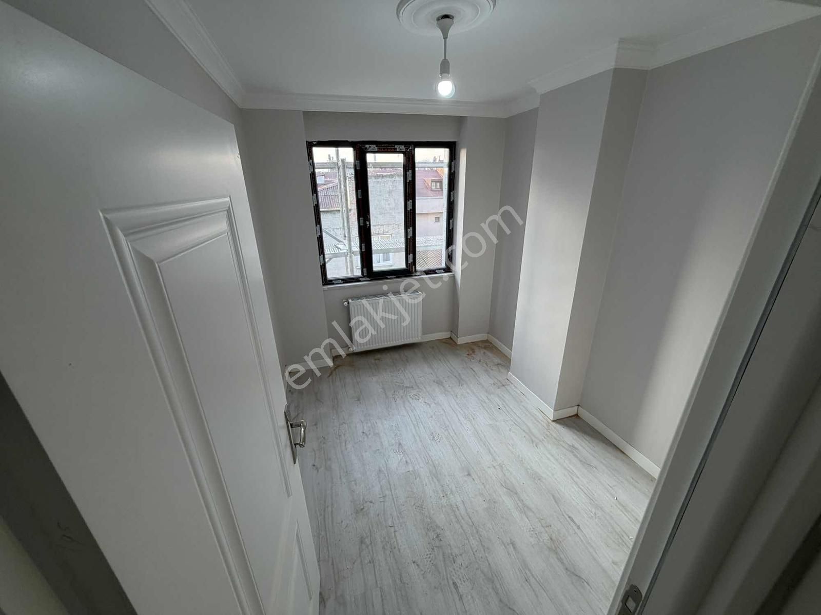 Belediye Karşısında 3+1 4.kat Güney Cephe Sıfır Lüx Daire - Görsel 2