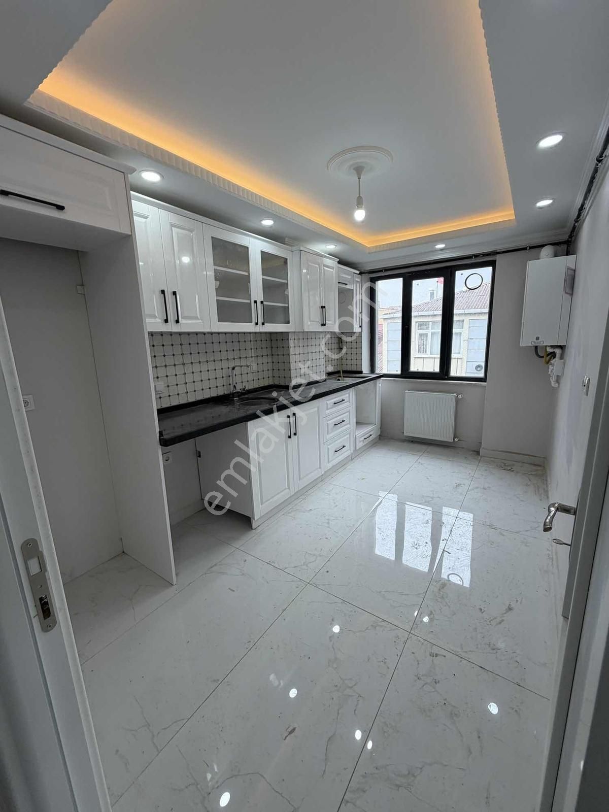 Belediye Karşısında 3+1 4.kat Güney Cephe Sıfır Lüx Daire - Görsel 32