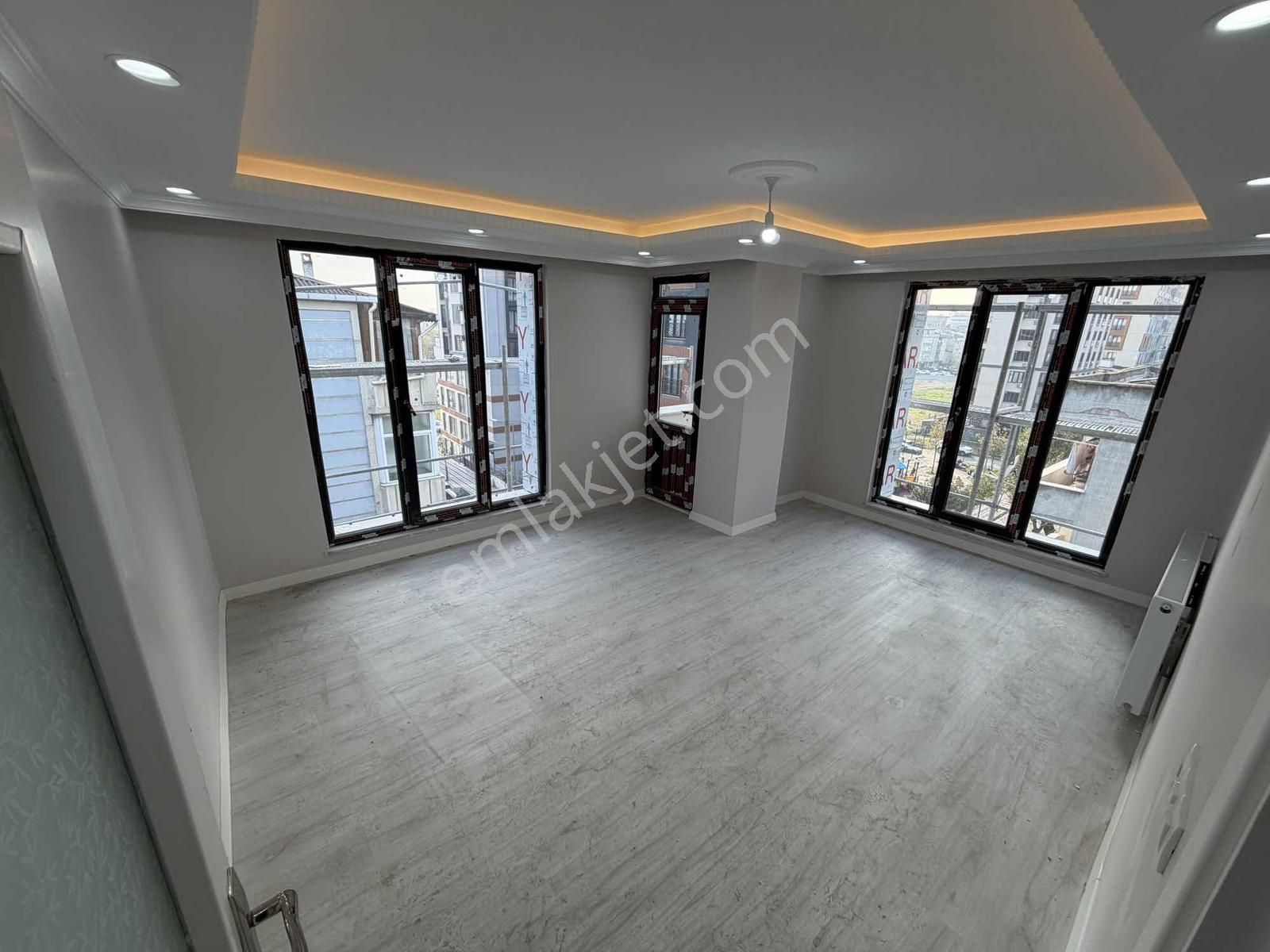 Belediye Karşısında 3+1 4.kat Güney Cephe Sıfır Lüx Daire - Görsel 4