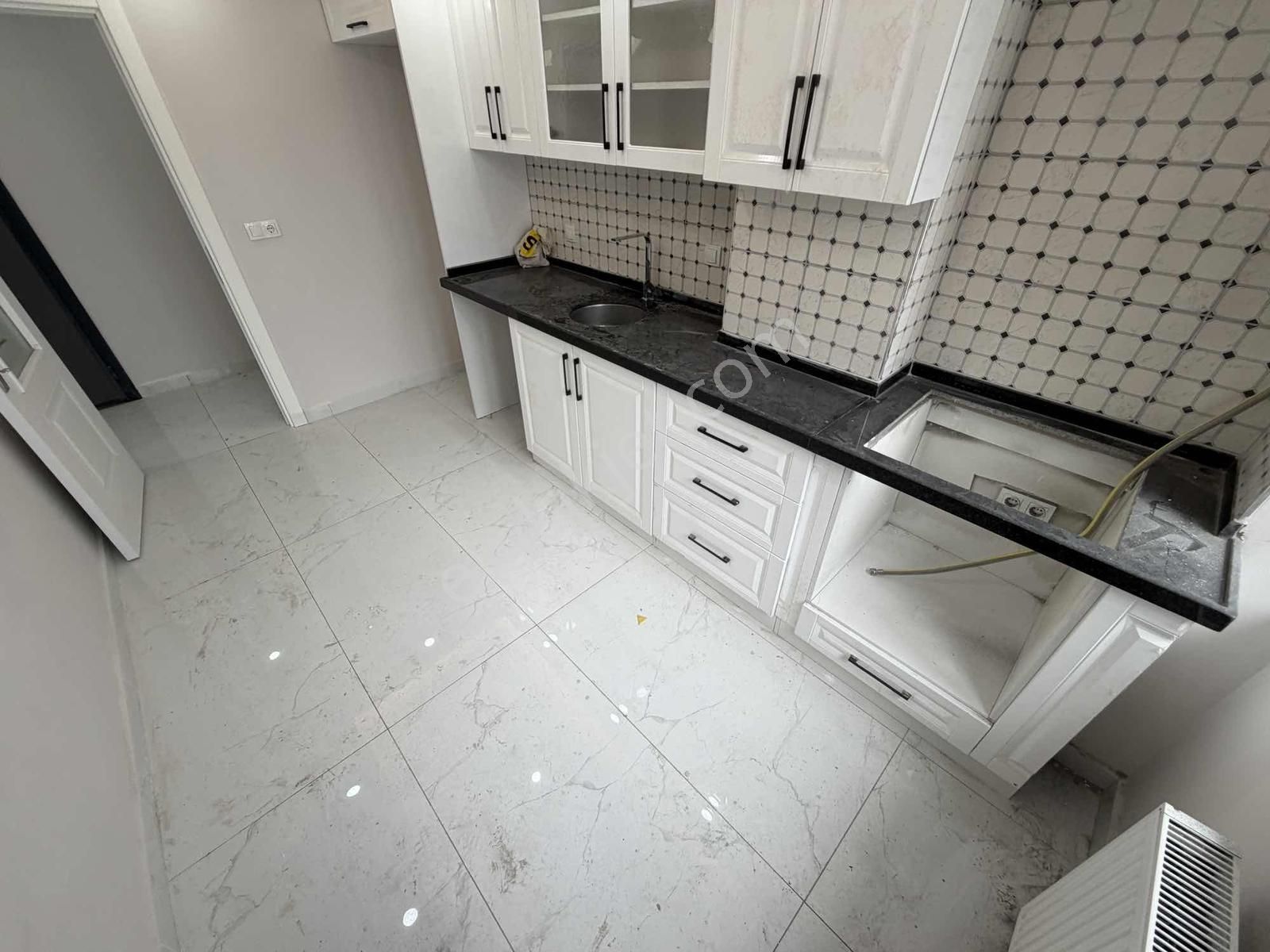 Belediye Karşısında 3+1 4.kat Güney Cephe Sıfır Lüx Daire - Görsel 25