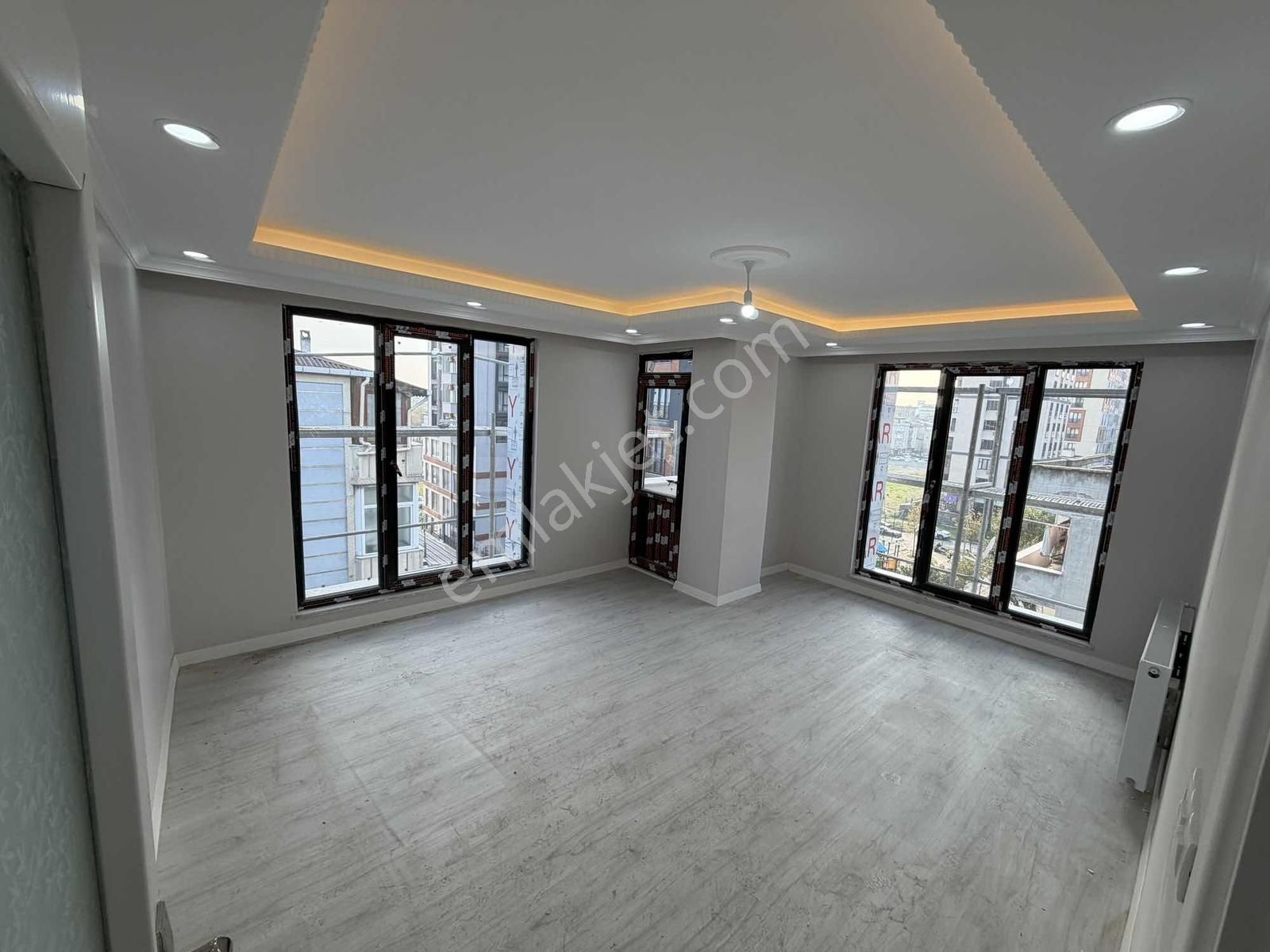 Belediye Karşısında 3+1 4.kat Güney Cephe Sıfır Lüx Daire - Görsel 6