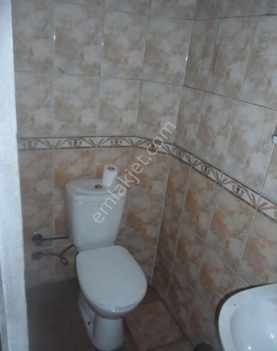Zeytinburnu Demirciler Sitesin De Kiralık Dükkan - Görsel 4