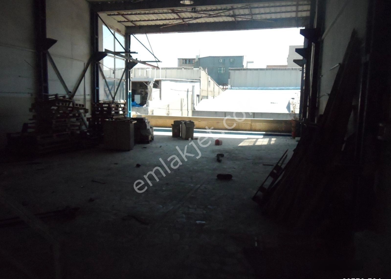 Zeytinburnu Demirciler Sitesin De Kiralık Dükkan - Görsel 12