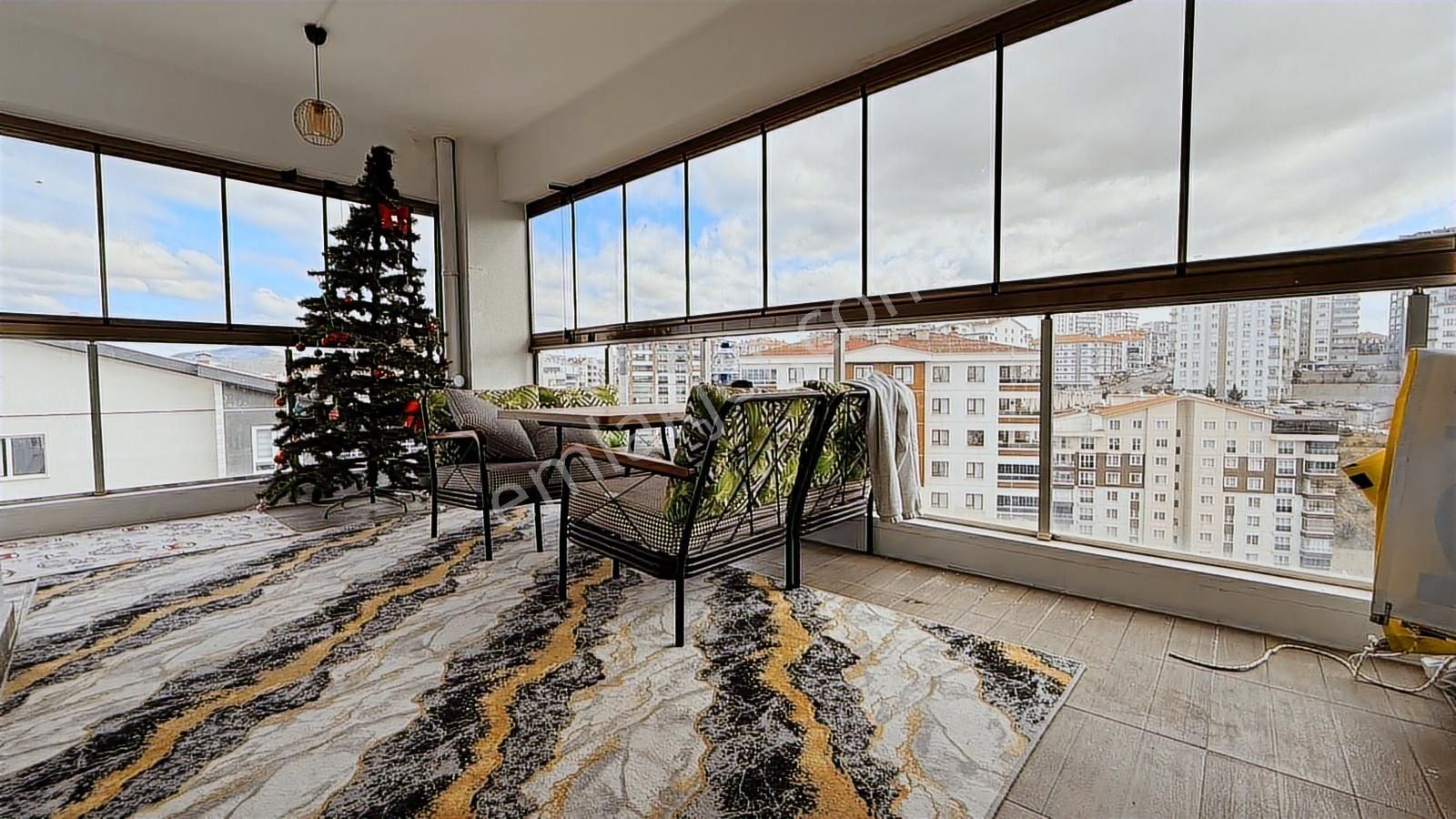 Bölgenin En Prestijli Sitesinde Panoramik Manzaralı Köşe Dubleks - Görsel 8