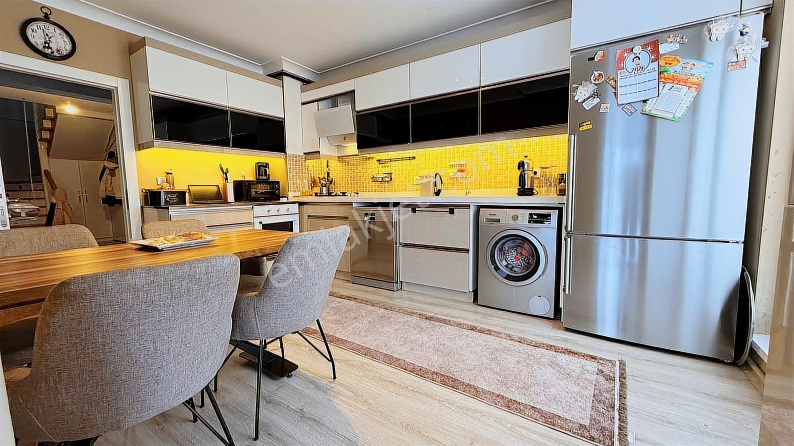 Bölgenin En Prestijli Sitesinde Panoramik Manzaralı Köşe Dubleks