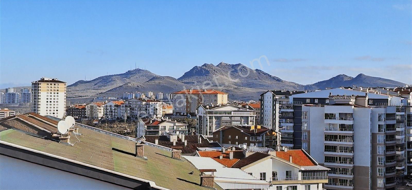 Bölgenin En Prestijli Sitesinde Panoramik Manzaralı Köşe Dubleks - Görsel 32