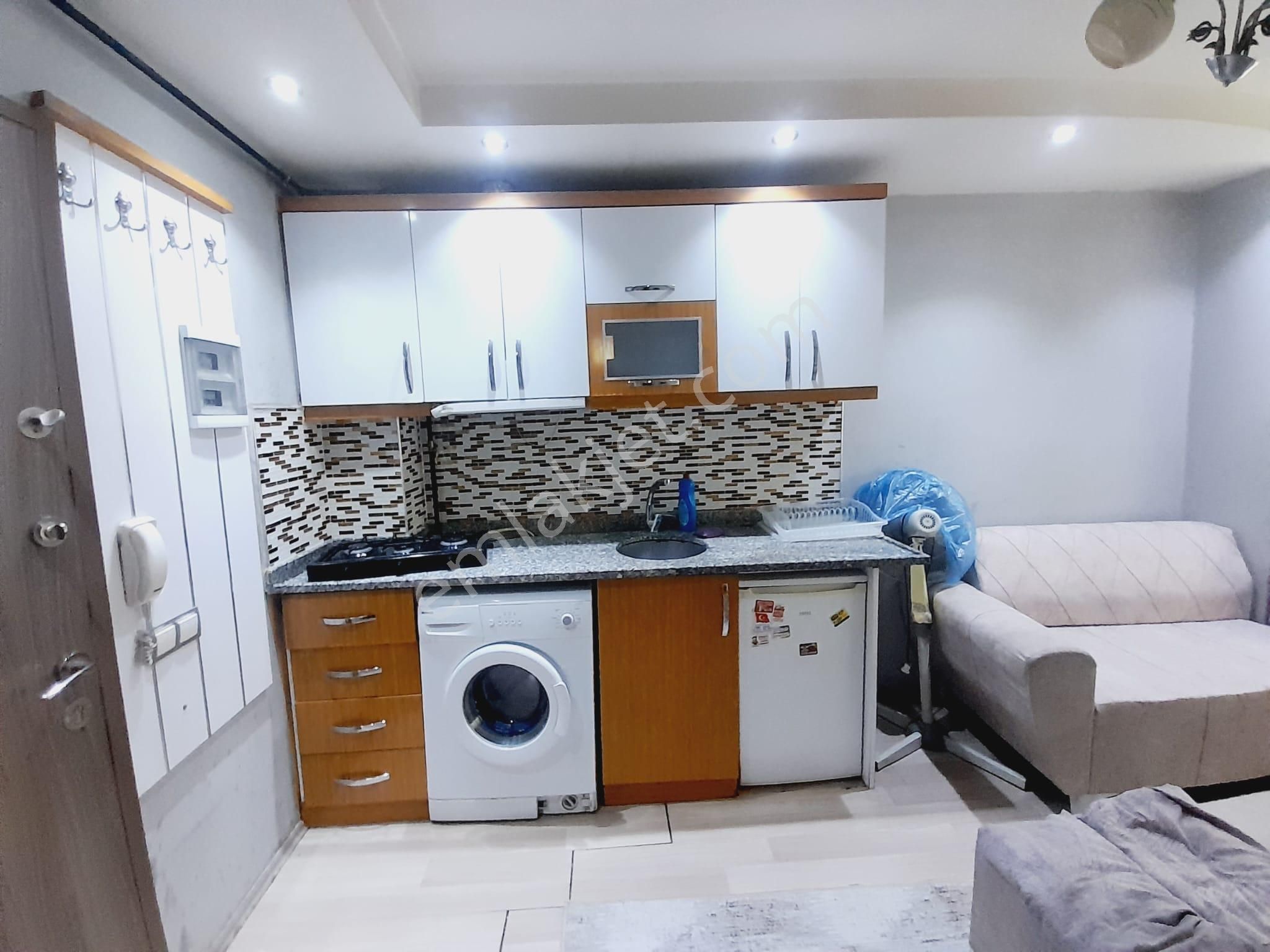 Kaan Emlaktan Fesleğende İstiklal Caddesine Yakın 1+1 Eşyalı Apart