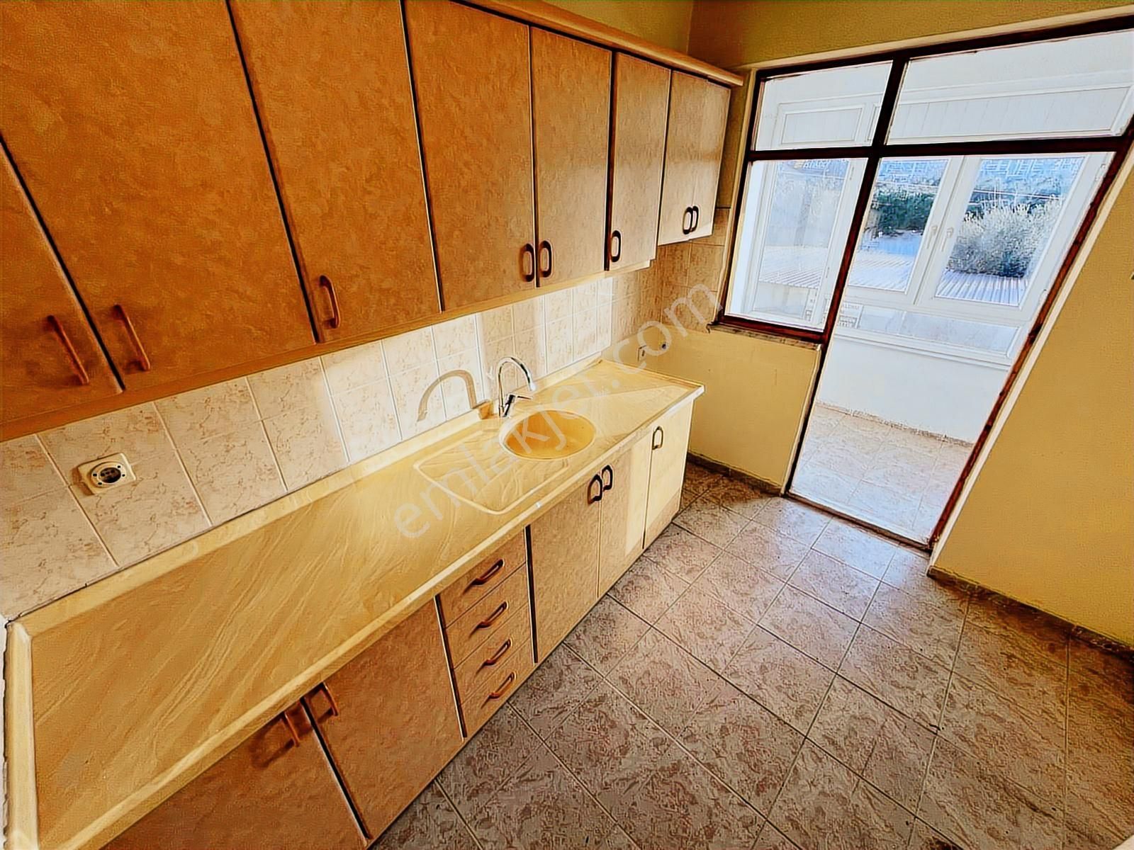 Akçay Özgüven Emlak'tan 2+1 Ön Cephe Kaçmıyacak Fırsat