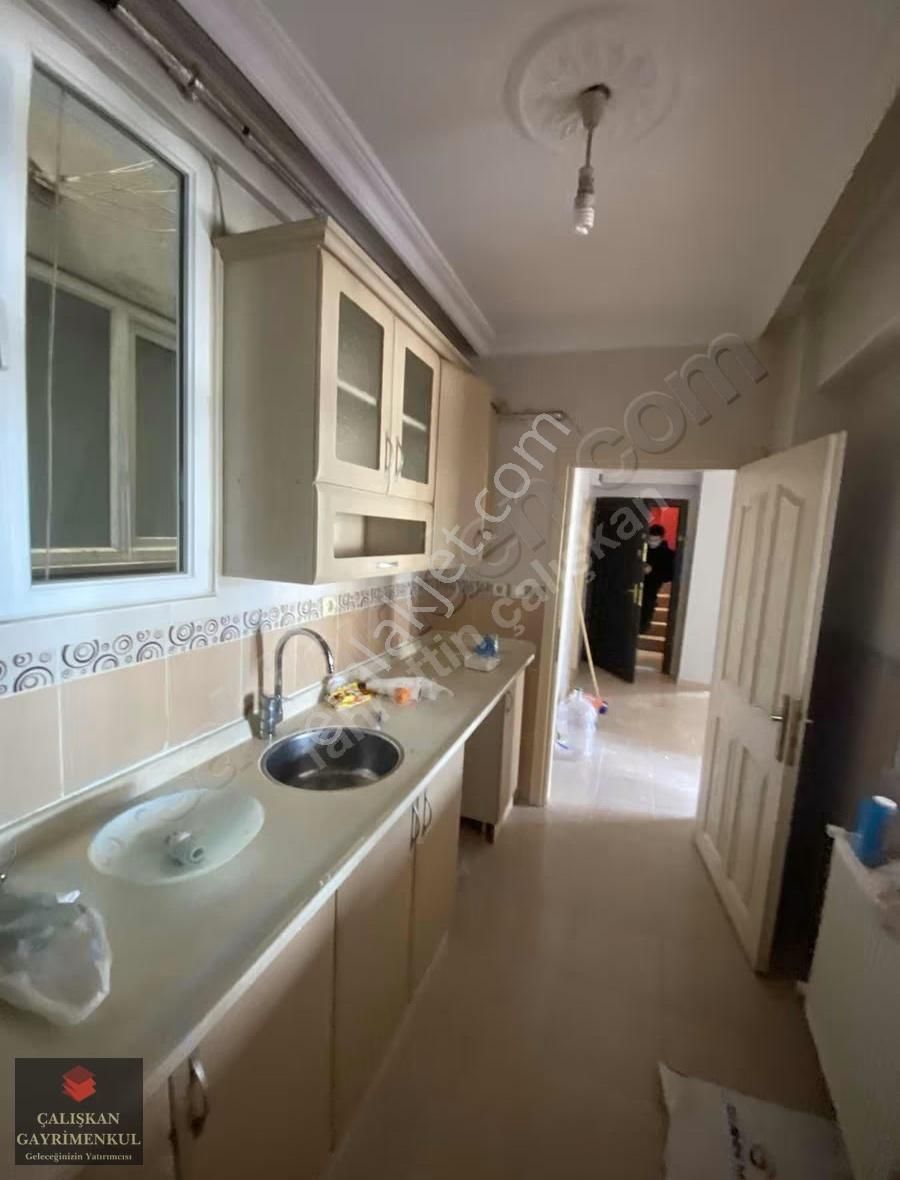Arnavutköy Merkezde Kiralık 2+1 Daire - Görsel 10