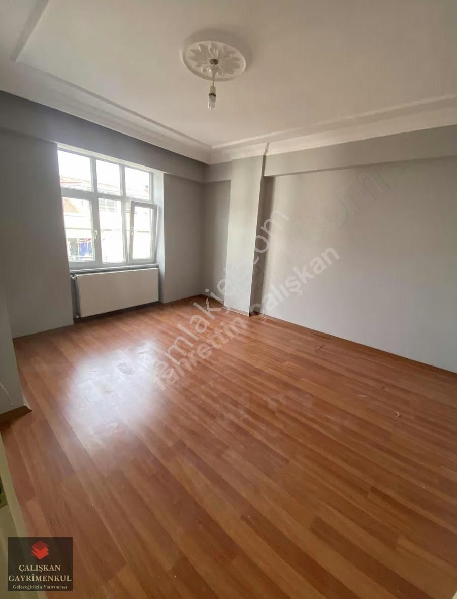 Arnavutköy Merkezde Kiralık 2+1 Daire