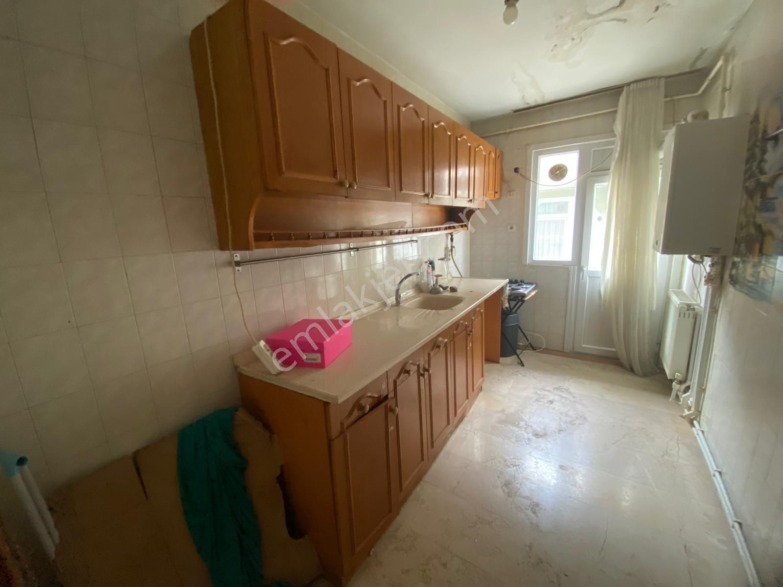İstanbul House'dan B.evler'de 3+1 Ara Kat Asansörlü Geniş Daire - Görsel 8
