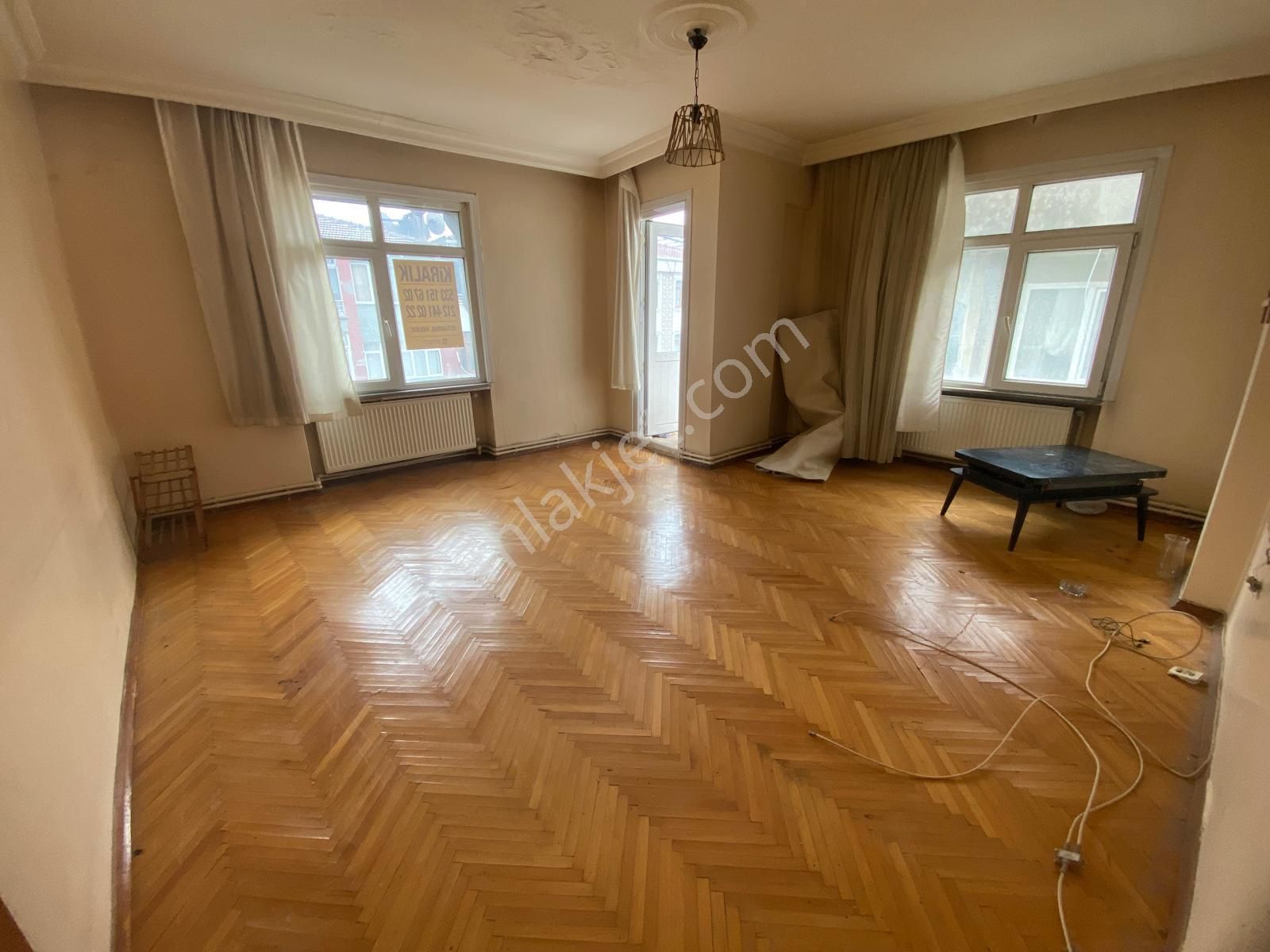 İstanbul House'dan B.evler'de 3+1 Ara Kat Asansörlü Geniş Daire