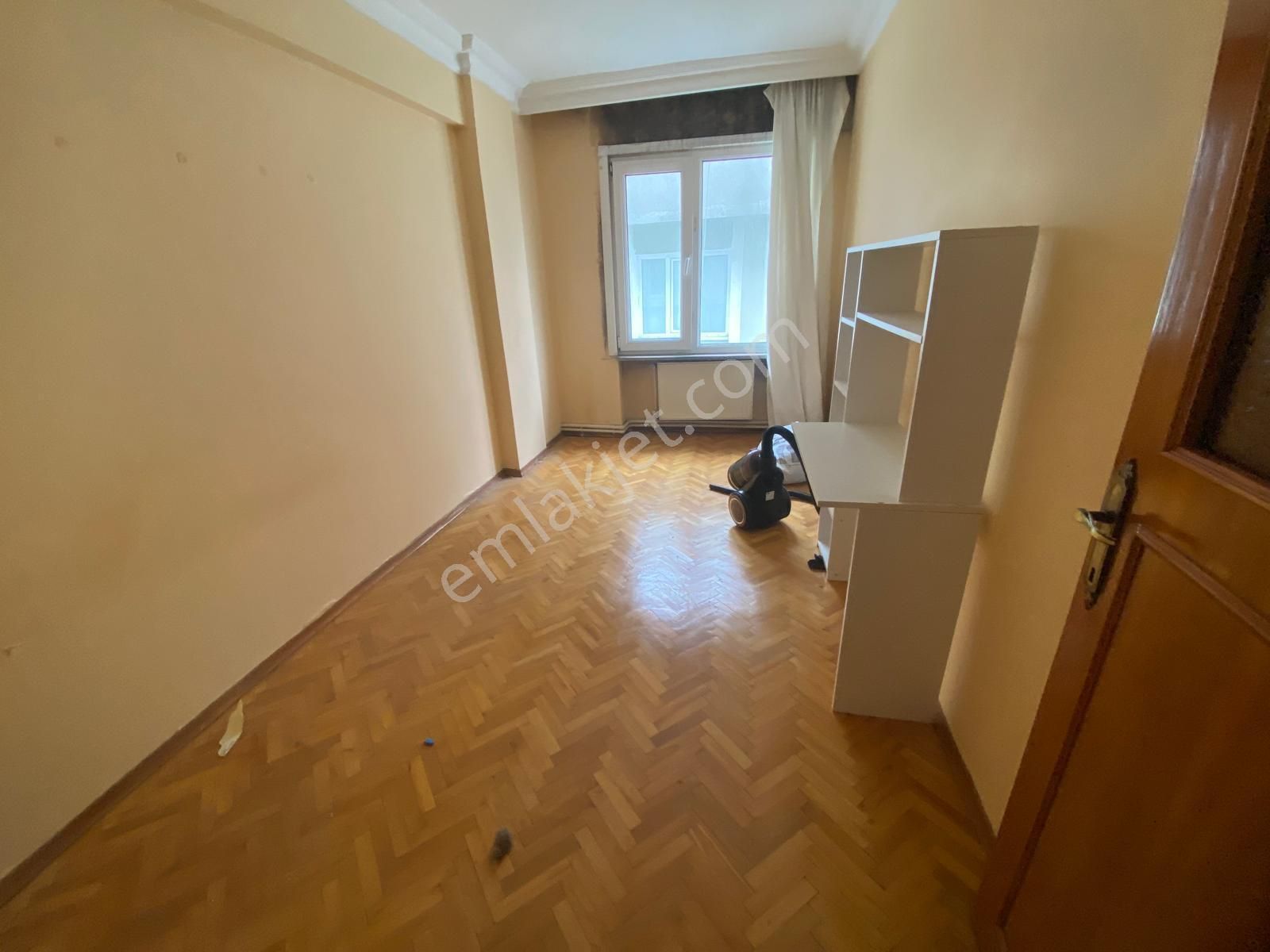 İstanbul House'dan B.evler'de 3+1 Ara Kat Asansörlü Geniş Daire - Görsel 14