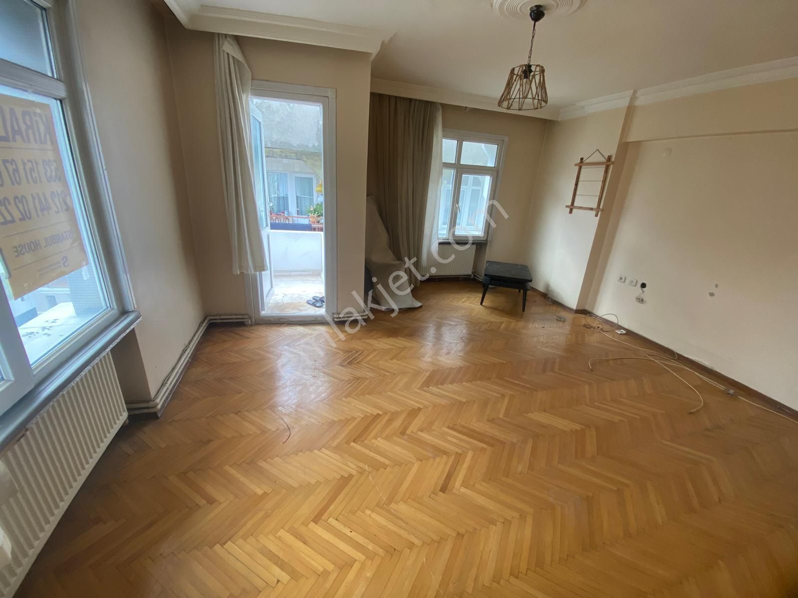İstanbul House'dan B.evler'de 3+1 Ara Kat Asansörlü Geniş Daire - Görsel 2